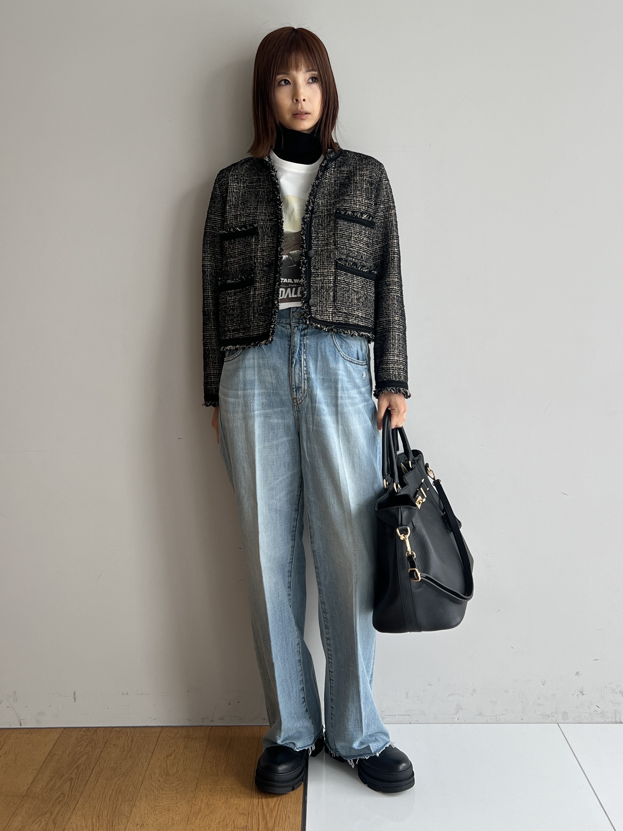 misaさんの「DRESSTERIOR｜センタープレス ワイドストレートデニム」を使ったコーディネート