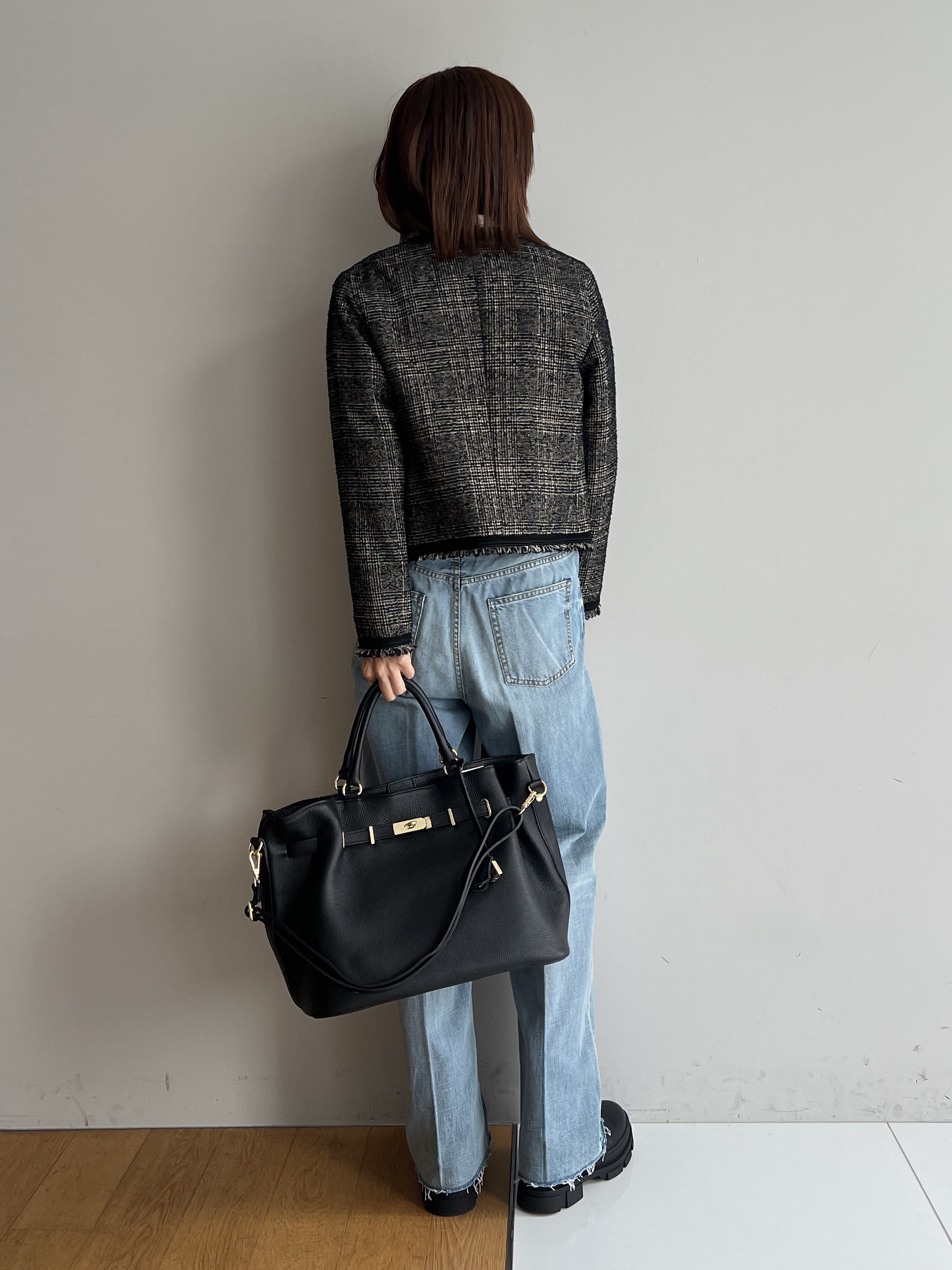 misaさんの「DRESSTERIOR｜センタープレス ワイドストレートデニム」を使ったコーディネート
