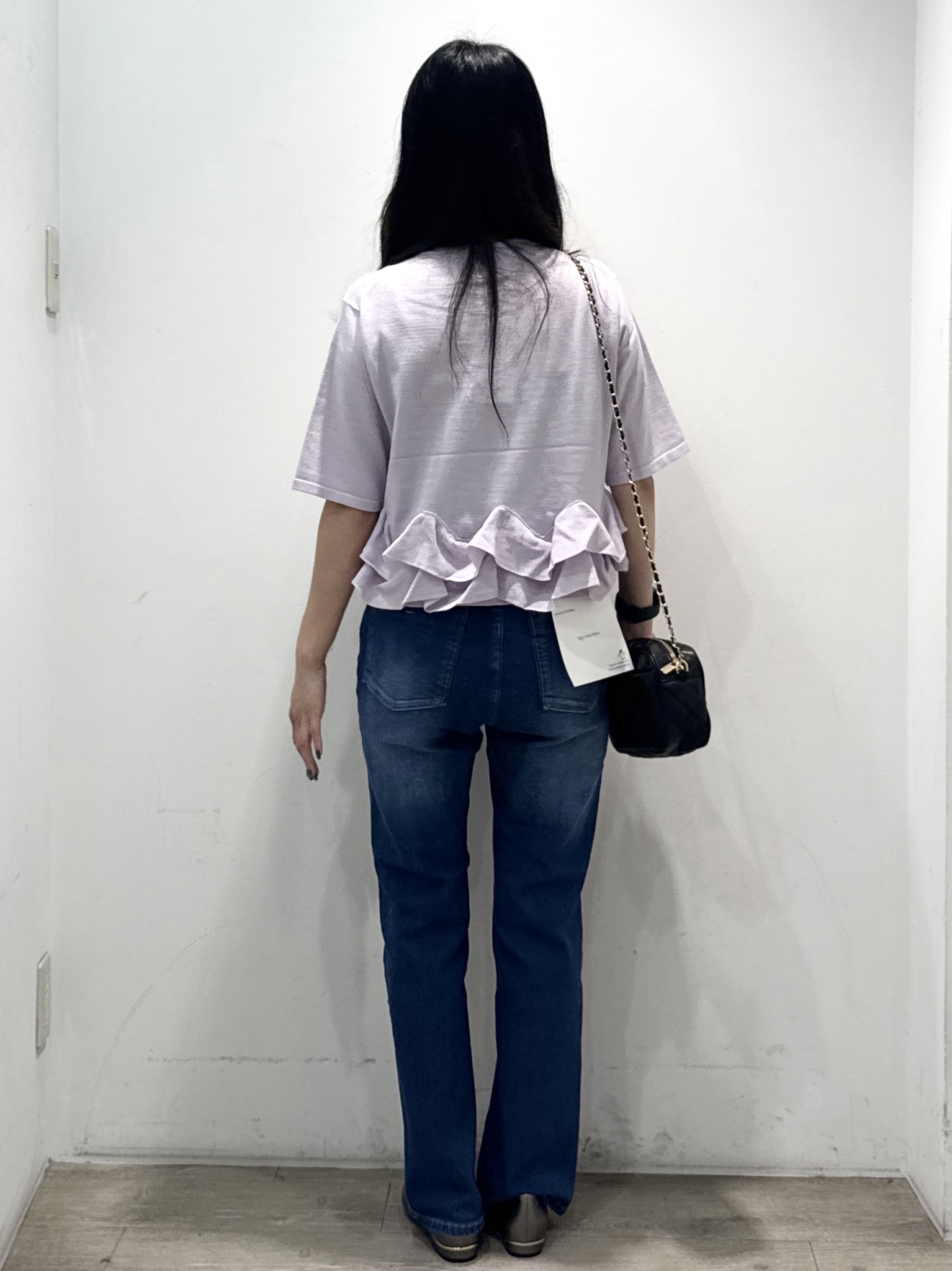yuicciさんの「OPAQUE.CLIP｜【UVケア／遮熱性】裾フリルヘンリーネックニット《抗ピル／洗濯機OK》」を使ったコーディネート