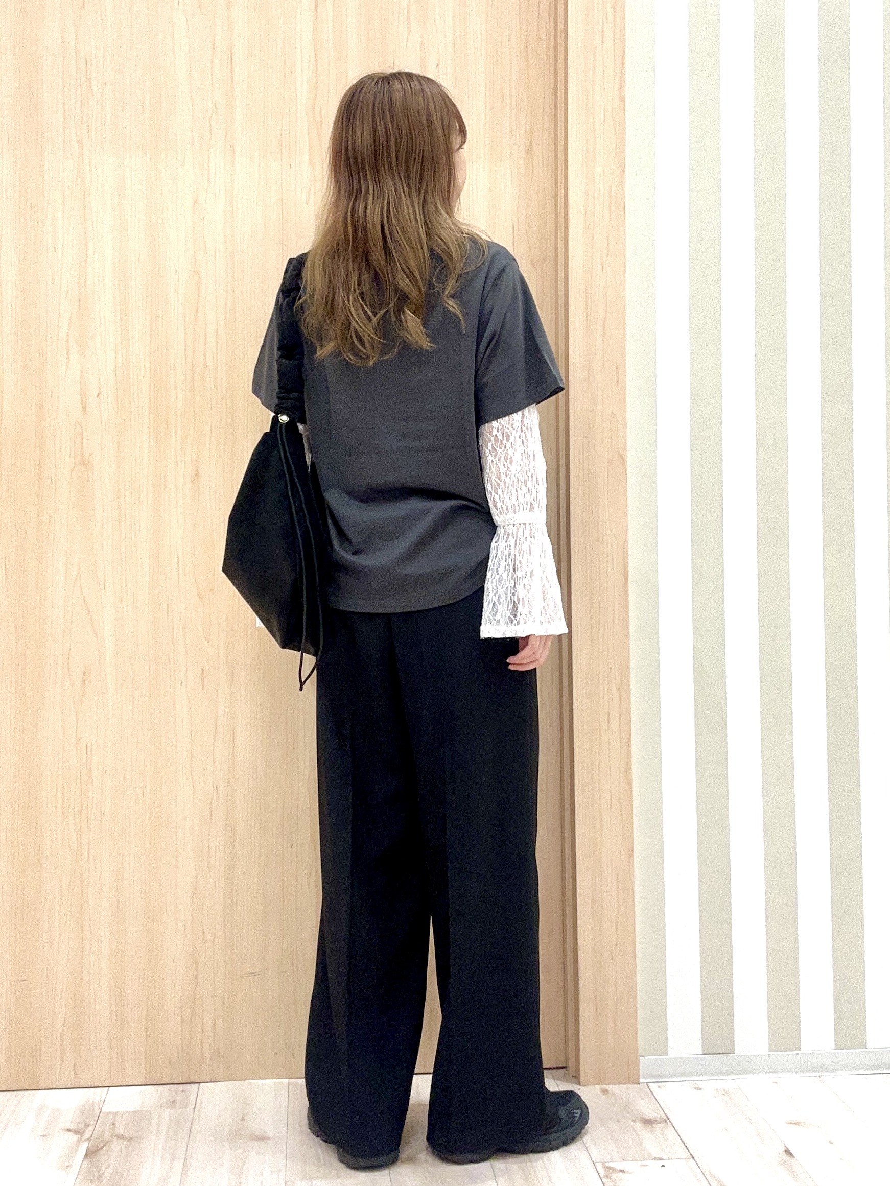 ririさんの「SHOO･LA･RUE｜レースで華やかに映える 旬な透け感の レースシャーリングトップス」を使ったコーディネート