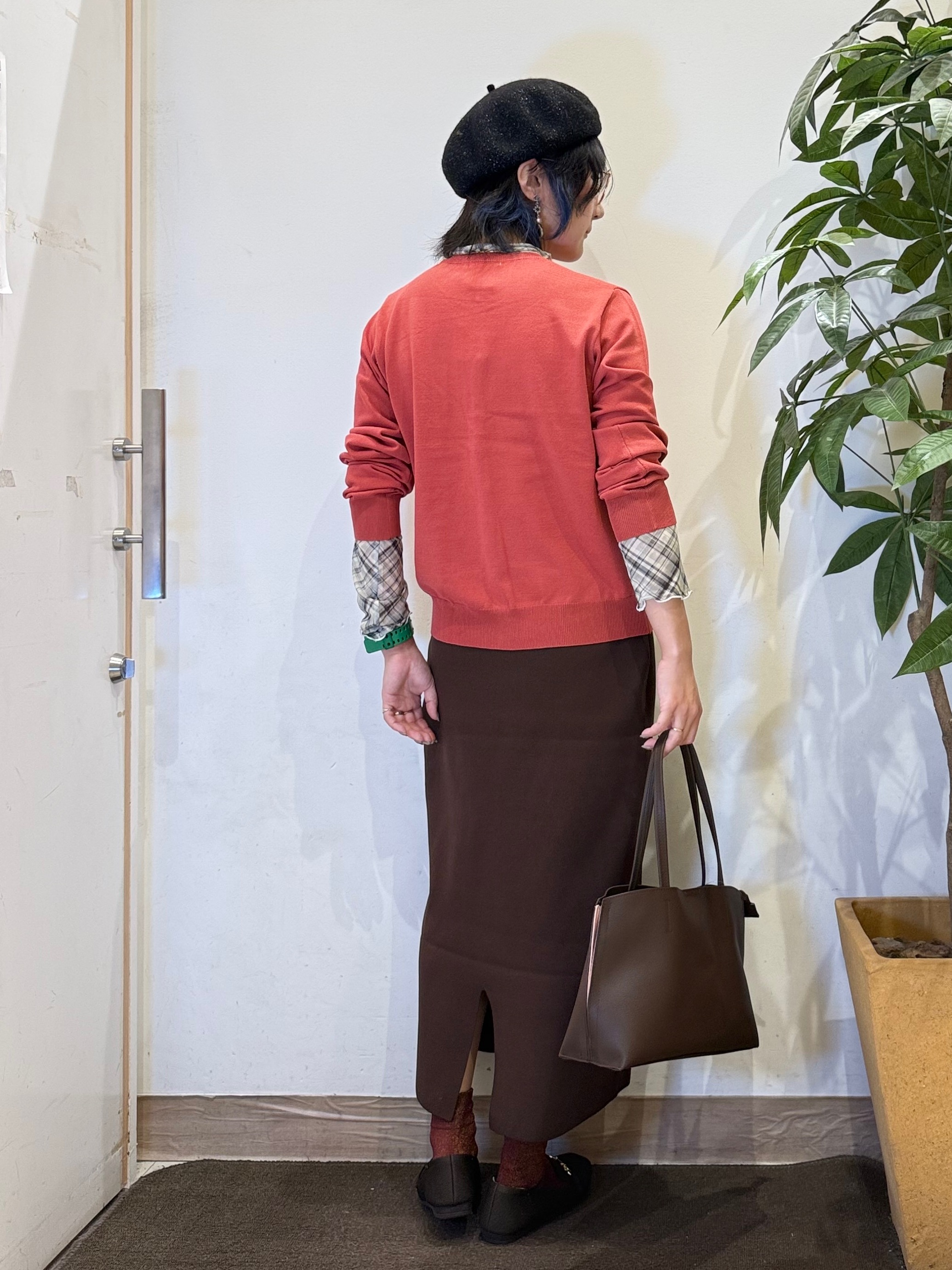 misakiさんの「SHOO･LA･RUE｜【洗濯機可/S-LL】マルチボタンが品よく映えるカーディガン」を使ったコーディネート