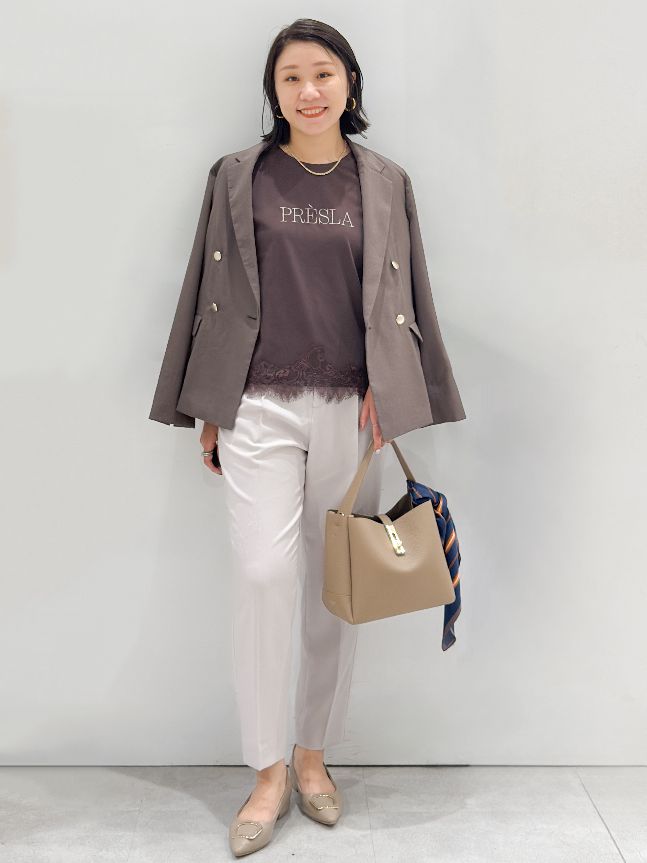 yuka.aさんの「OPAQUE.CLIP｜【接触冷感／UVケア】裾レースロゴTシャツ《洗濯機OK／S-3L》」を使ったコーディネート