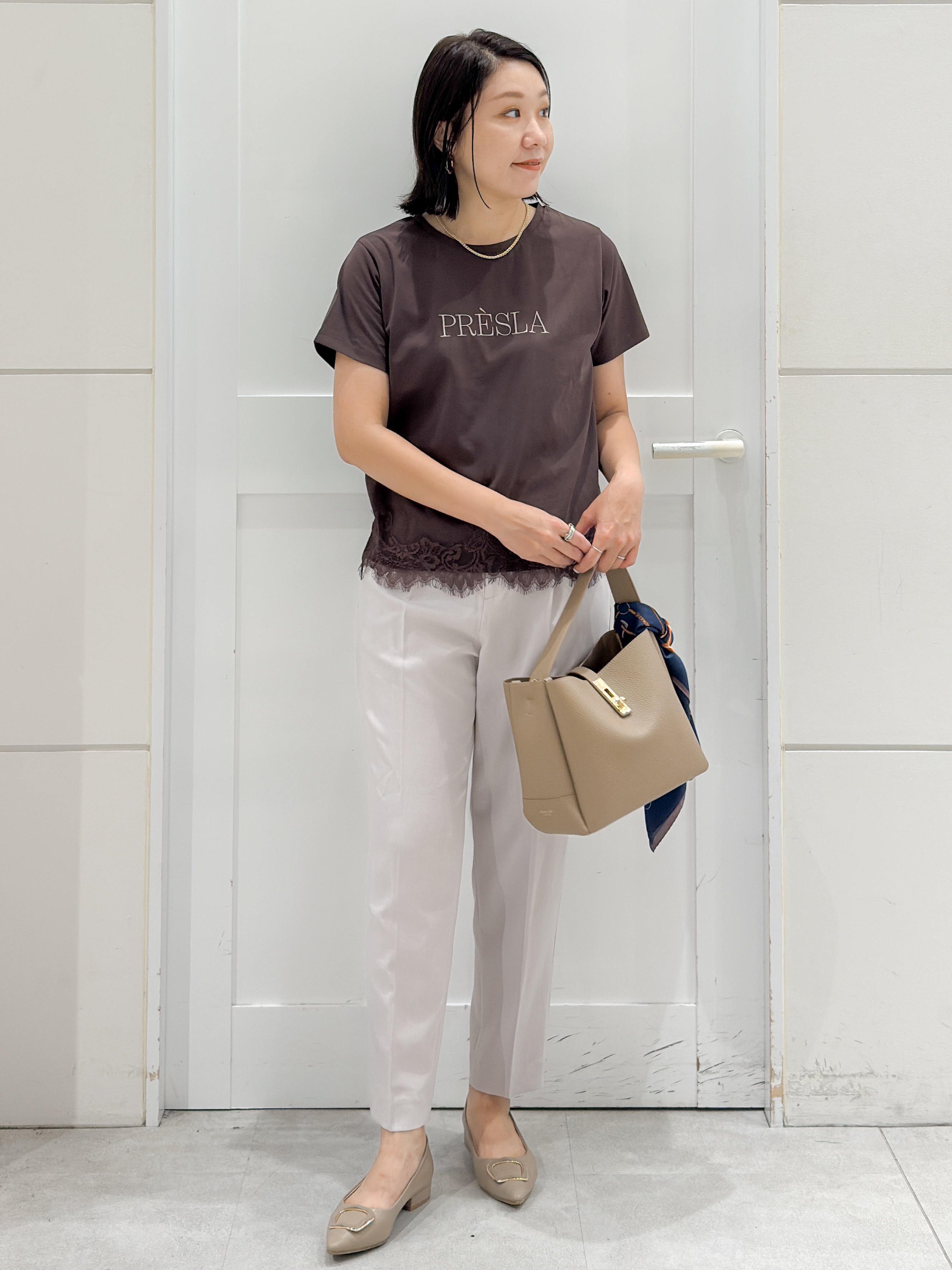yuka.aさんの「OPAQUE.CLIP｜【接触冷感／UVケア】裾レースロゴTシャツ《洗濯機OK／S-3L》」を使ったコーディネート