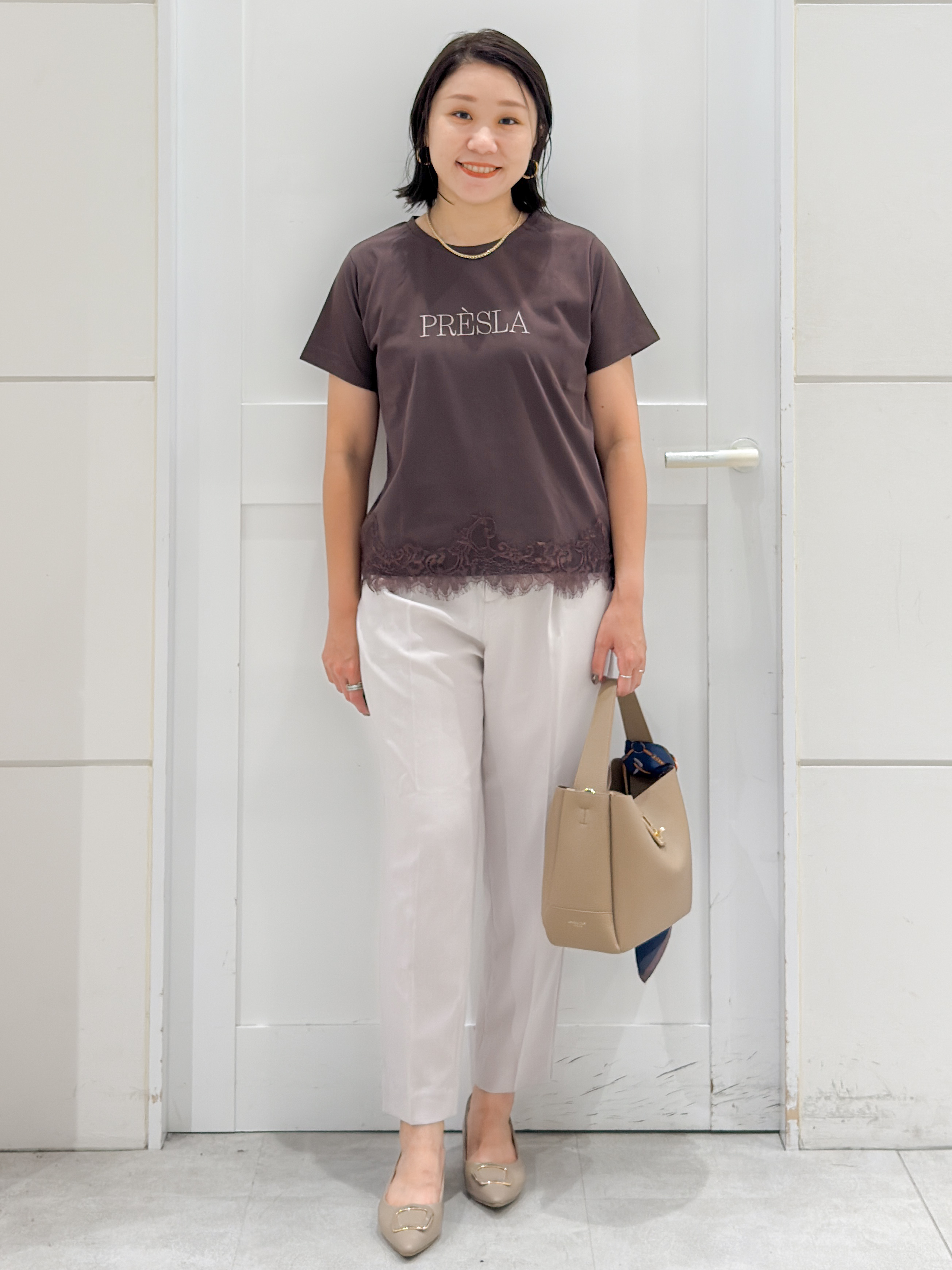 yuka.aさんの「OPAQUE.CLIP｜【接触冷感／UVケア】裾レースロゴTシャツ《洗濯機OK／S-3L》」を使ったコーディネート