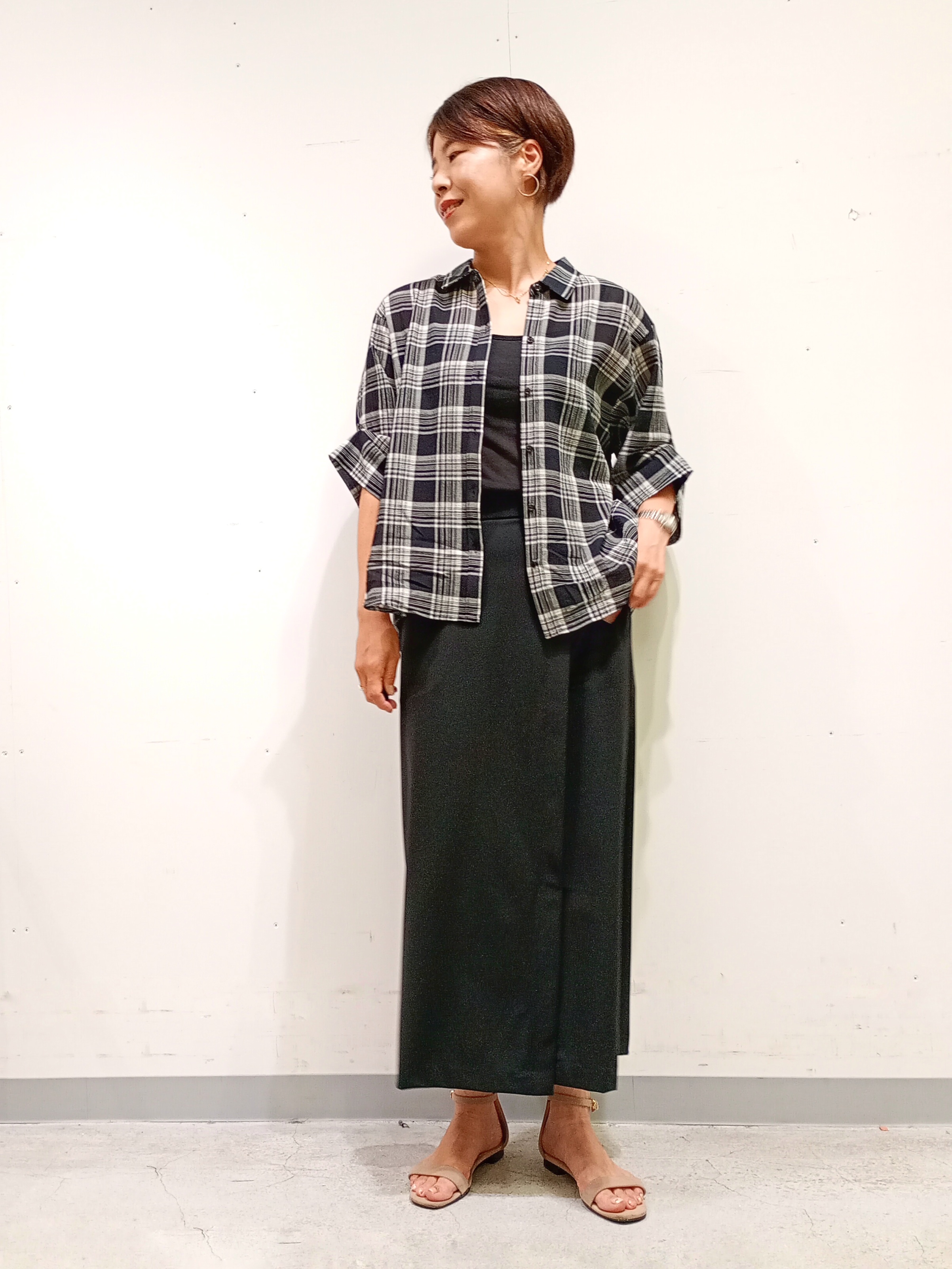 Kさんの「INDIVI｜【接触冷感/UVケア/夏羽織り/着る日傘】ケープ風ブラウス」を使ったコーディネート