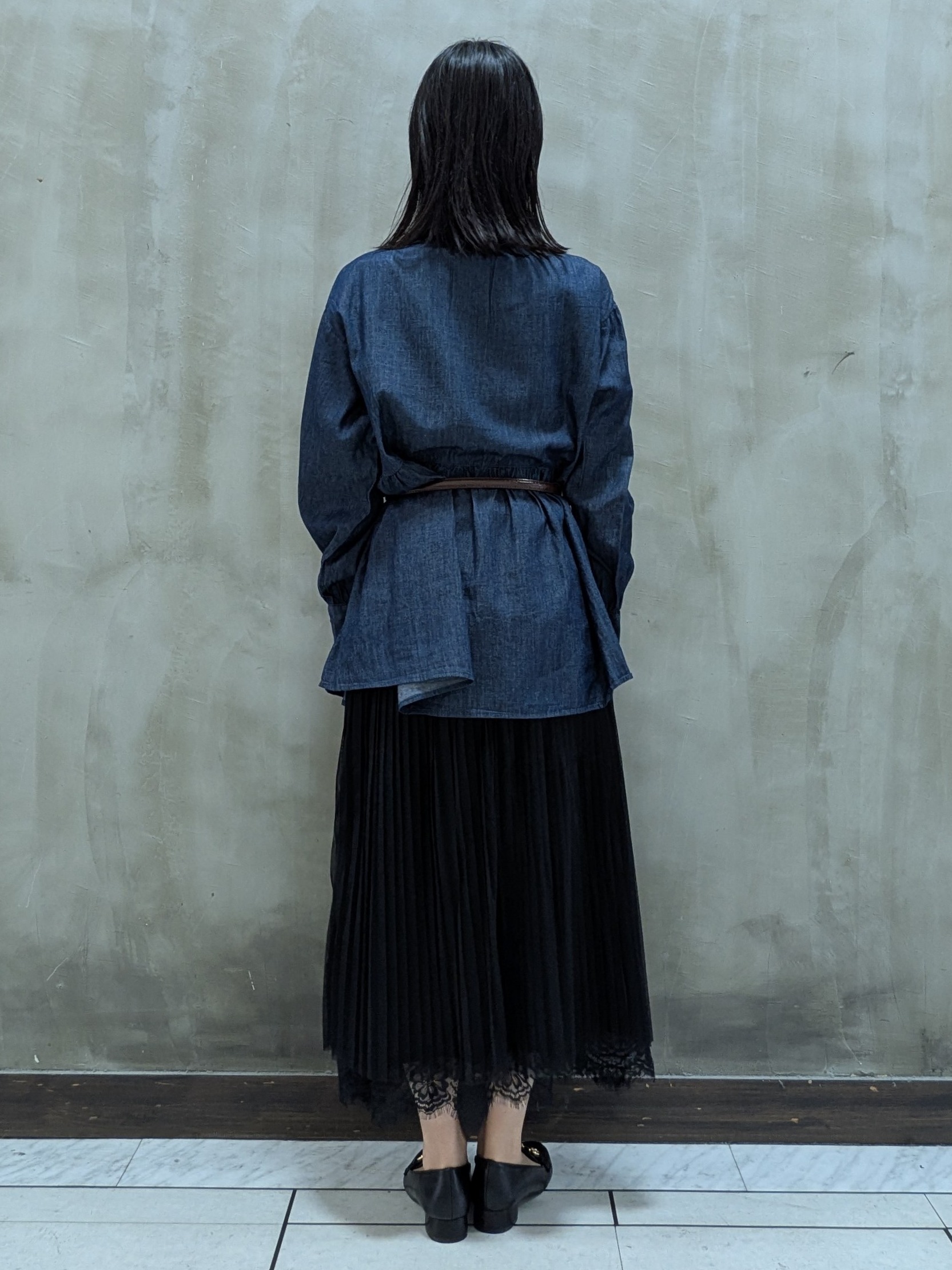shioさんの「grove｜ピンタックデニムダンガリーブラウス」を使ったコーディネート