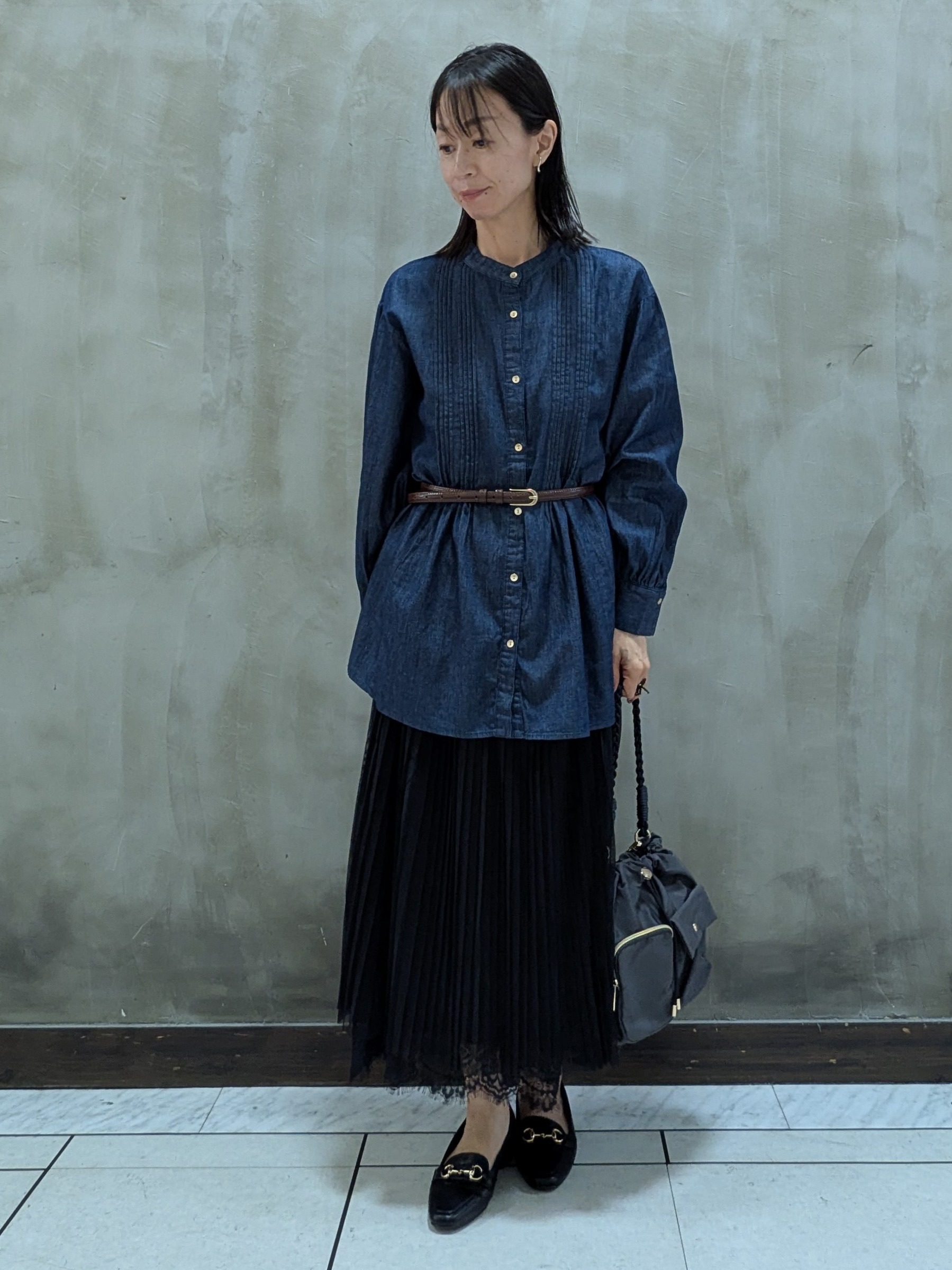 shioさんの「grove｜ピンタックデニムダンガリーブラウス」を使ったコーディネート