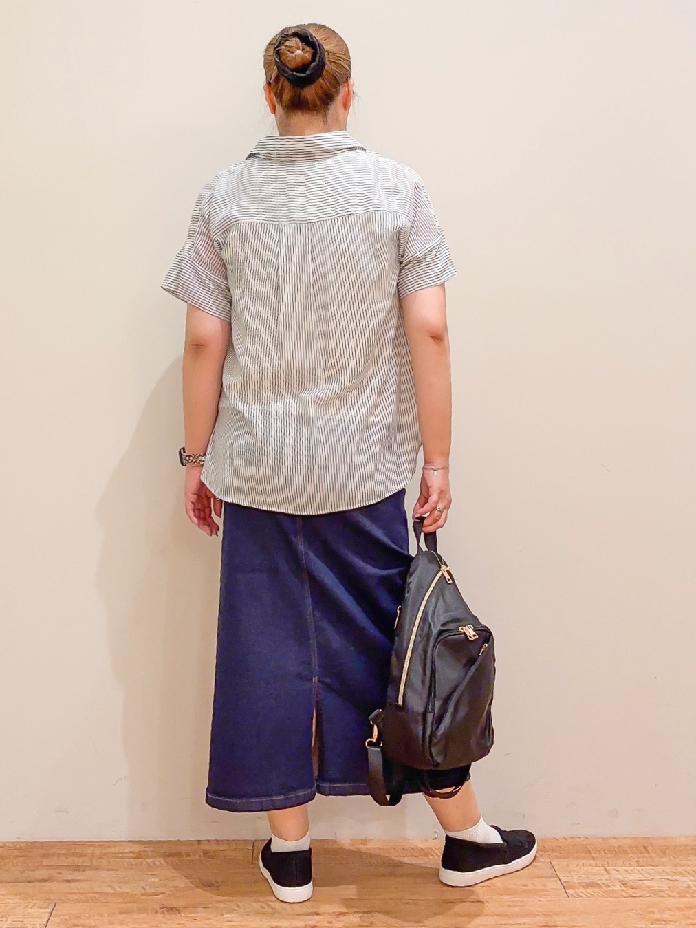naoさんの「SHOO･LA･RUE｜【2点セット/S-LL/洗濯機可】時短でコーデ決まる スラブスキッパーシャツ＋タンクトップ」を使ったコーディネート