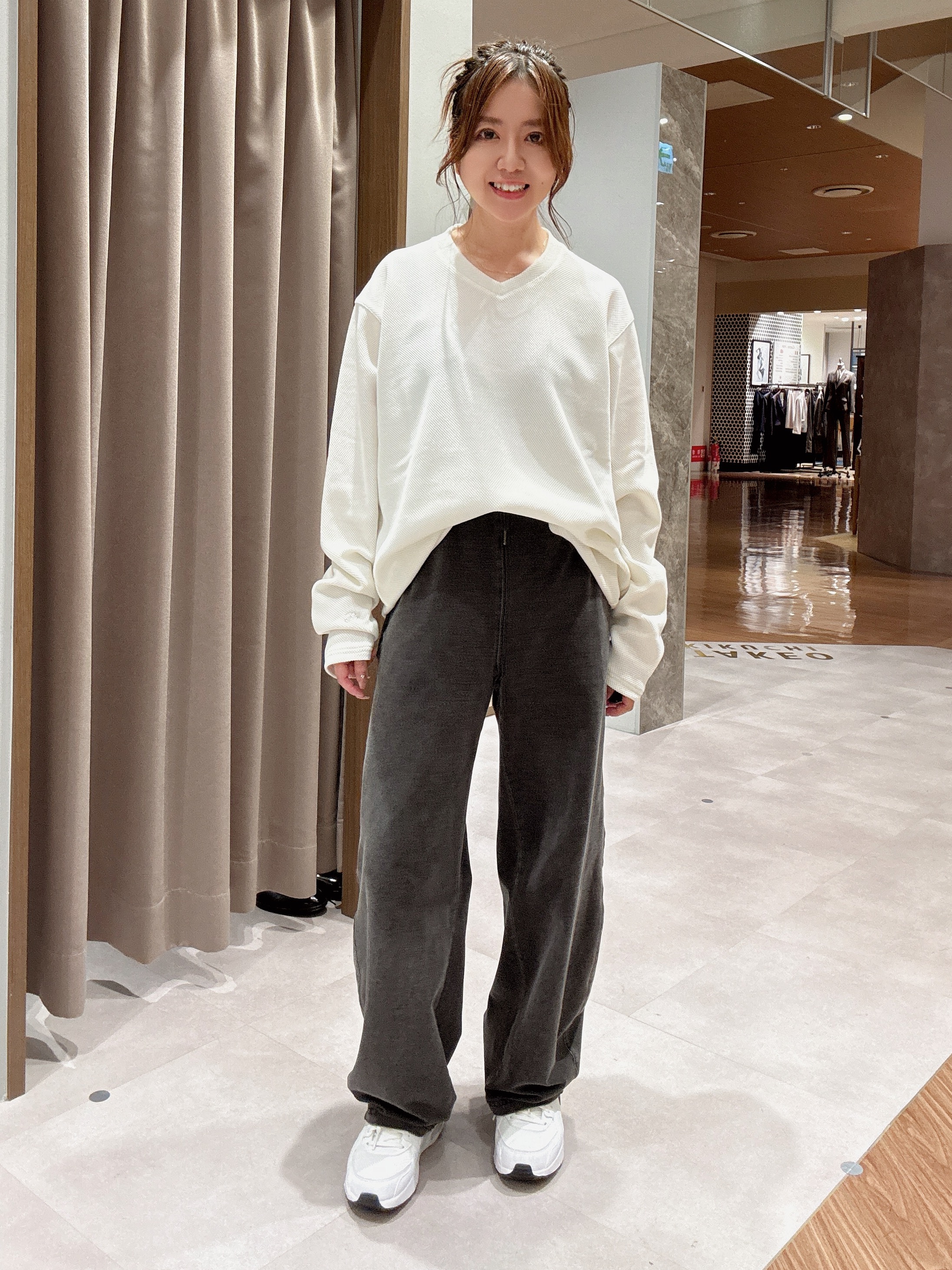 hanechanさんの「TAKEO KIKUCHI｜【日本製】メッシュ ジャージ Vネック プルオーバー」を使ったコーディネート