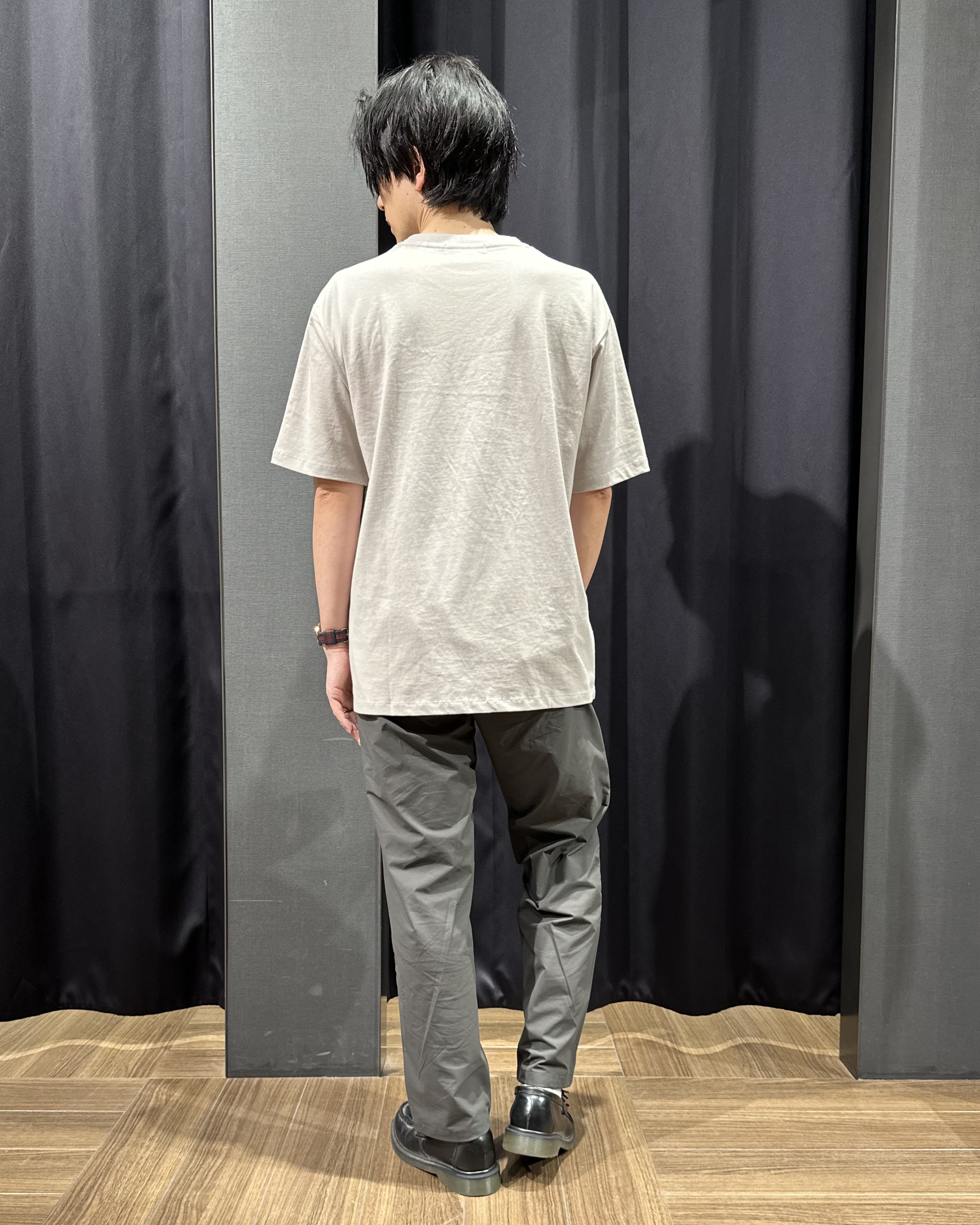 tomoyaさんの「THE SHOP TK｜【接触冷感/遮熱/UVカット/防シワ/２WAYストレッチ/軽量】エアリー ライトテックス イージーパ」を使ったコーディネート
