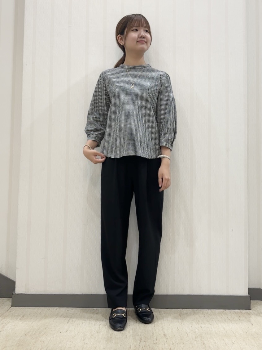 ちひさんの「INDIVI｜【初秋にピッタリ！／洗える】凹凸素材ミニスタンドトップス」を使ったコーディネート