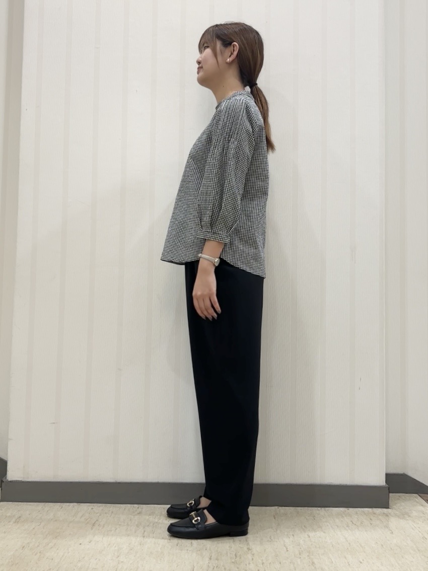 ちひさんの「INDIVI｜【初秋にピッタリ！／洗える】凹凸素材ミニスタンドトップス」を使ったコーディネート