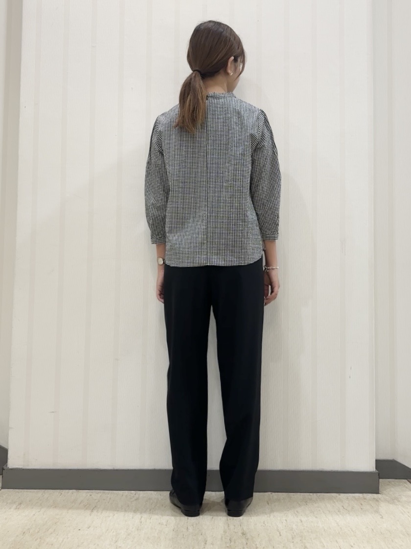 ちひさんの「INDIVI｜【初秋にピッタリ！／洗える】凹凸素材ミニスタンドトップス」を使ったコーディネート