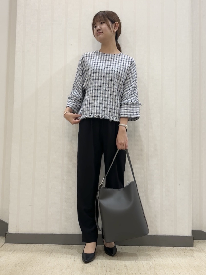 ちひさんの「INDIVI｜【着る日傘】イージーテーパードパンツ」を使ったコーディネート