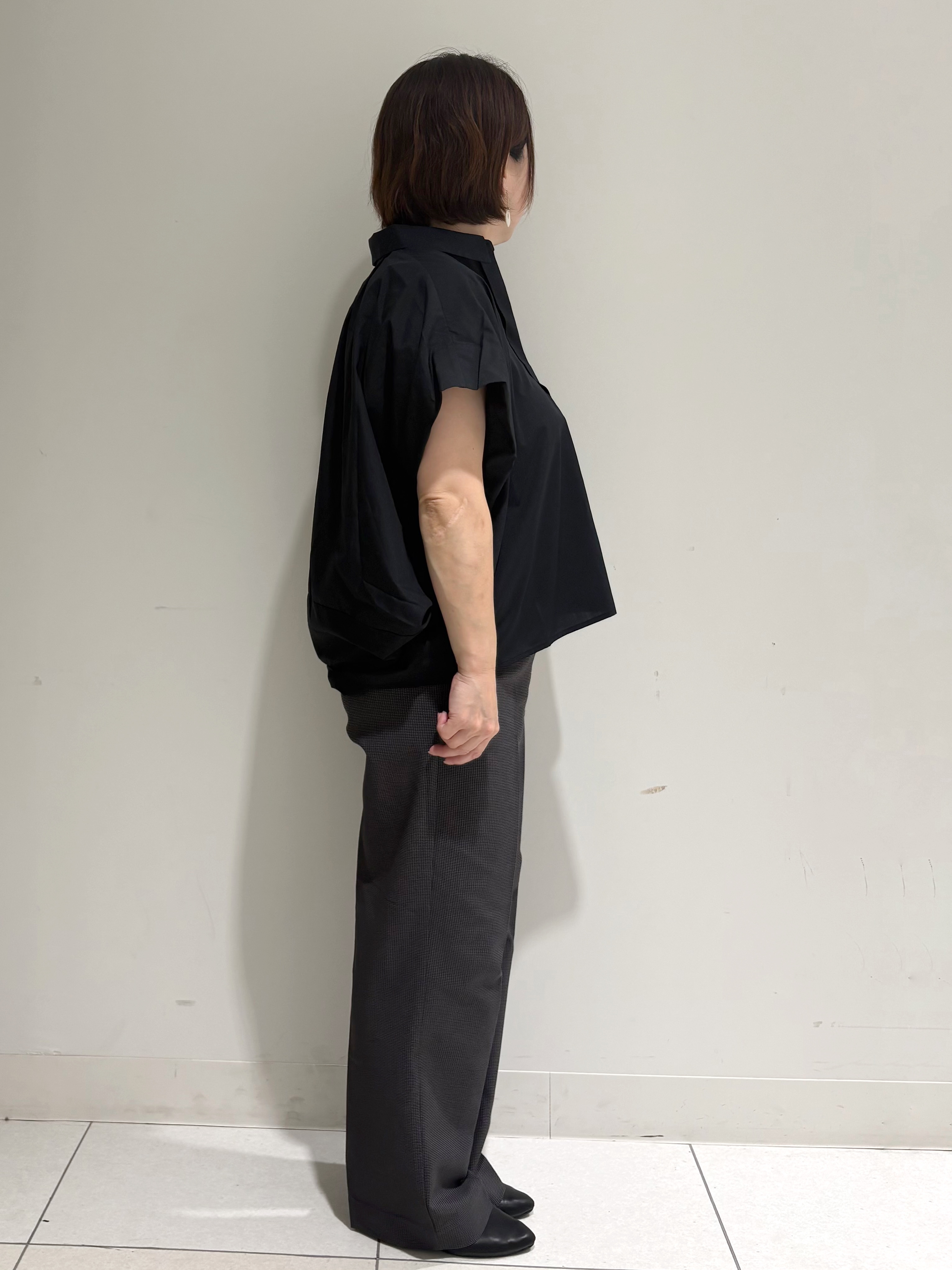 michiさんの「index｜タックニュアンスフォルムシャツ【洗濯機OK】」を使ったコーディネート