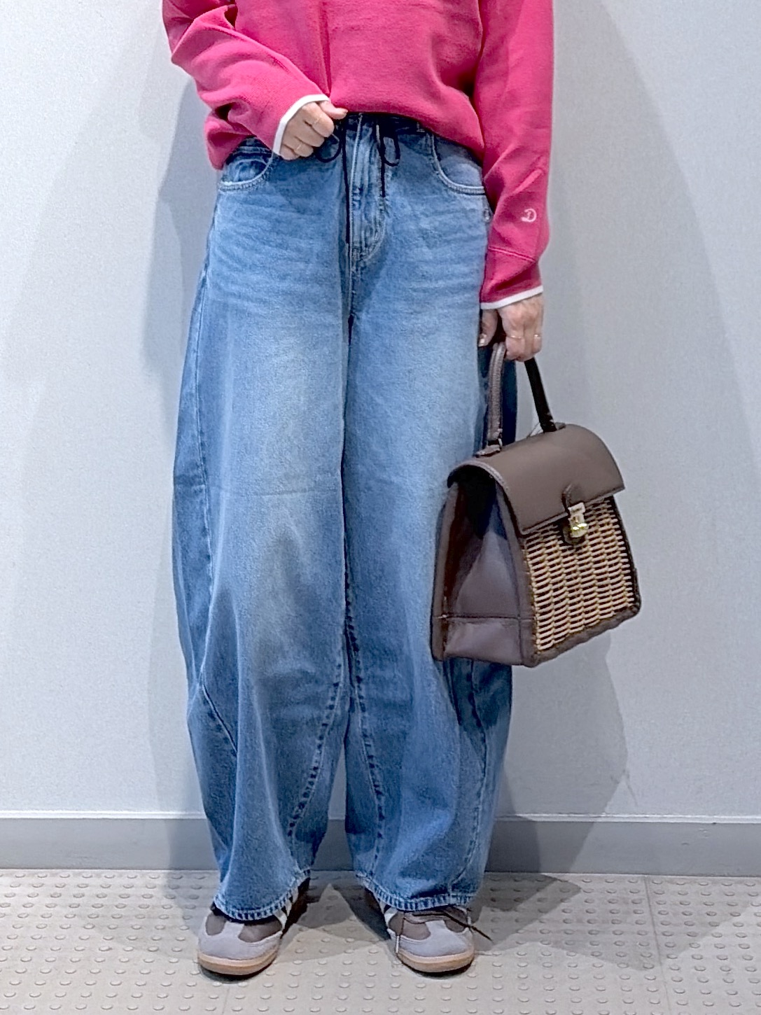 yoshikadoさんの「DRESSTERIOR｜【6色展開/ウォッシャブル】コットンカシミヤニット」を使ったコーディネート