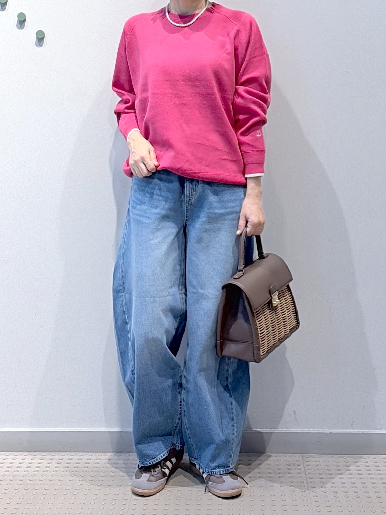 yoshikadoさんの「DRESSTERIOR｜【6色展開/ウォッシャブル】コットンカシミヤニット」を使ったコーディネート
