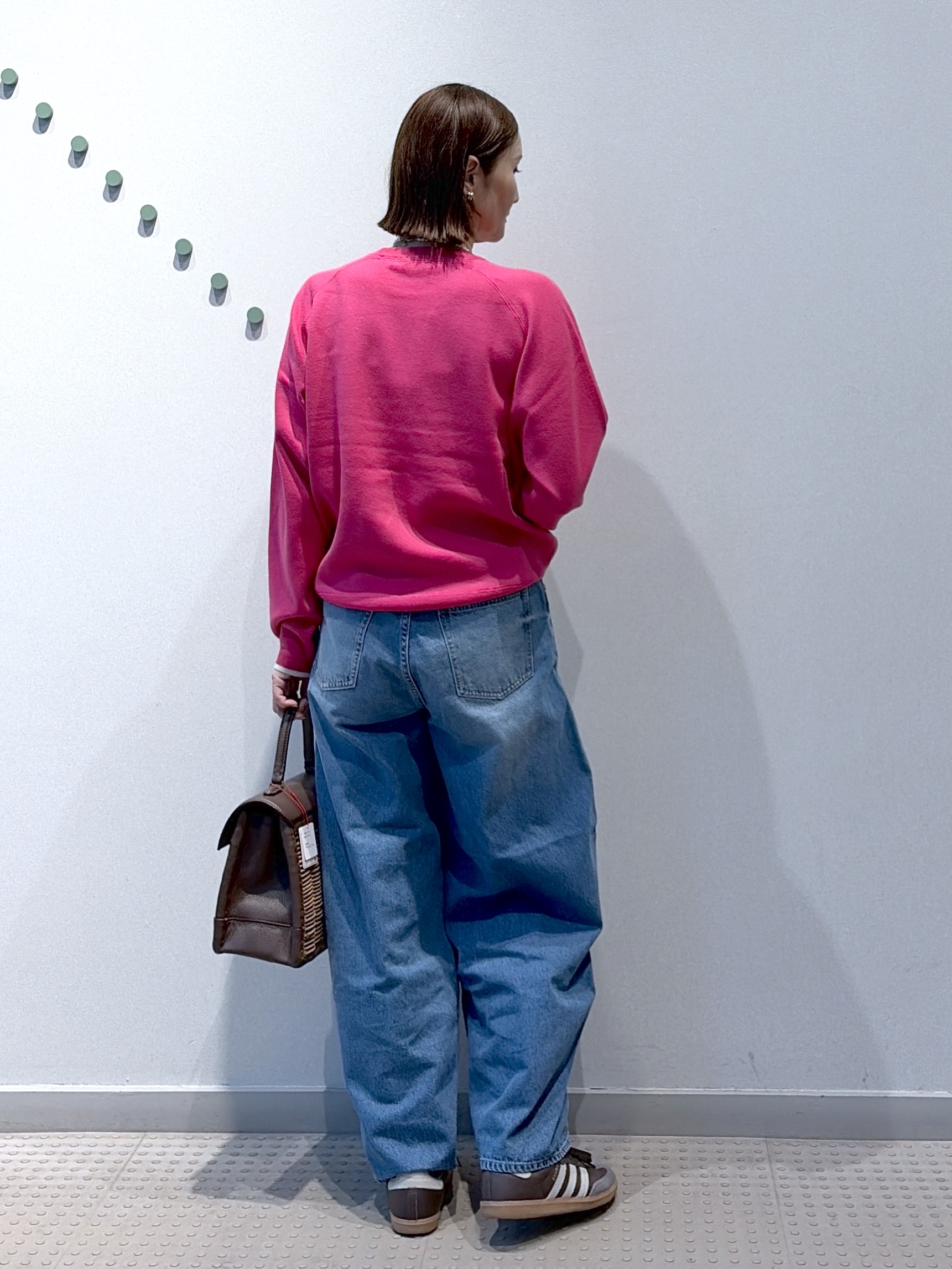 yoshikadoさんの「DRESSTERIOR｜【6色展開/ウォッシャブル】コットンカシミヤニット」を使ったコーディネート