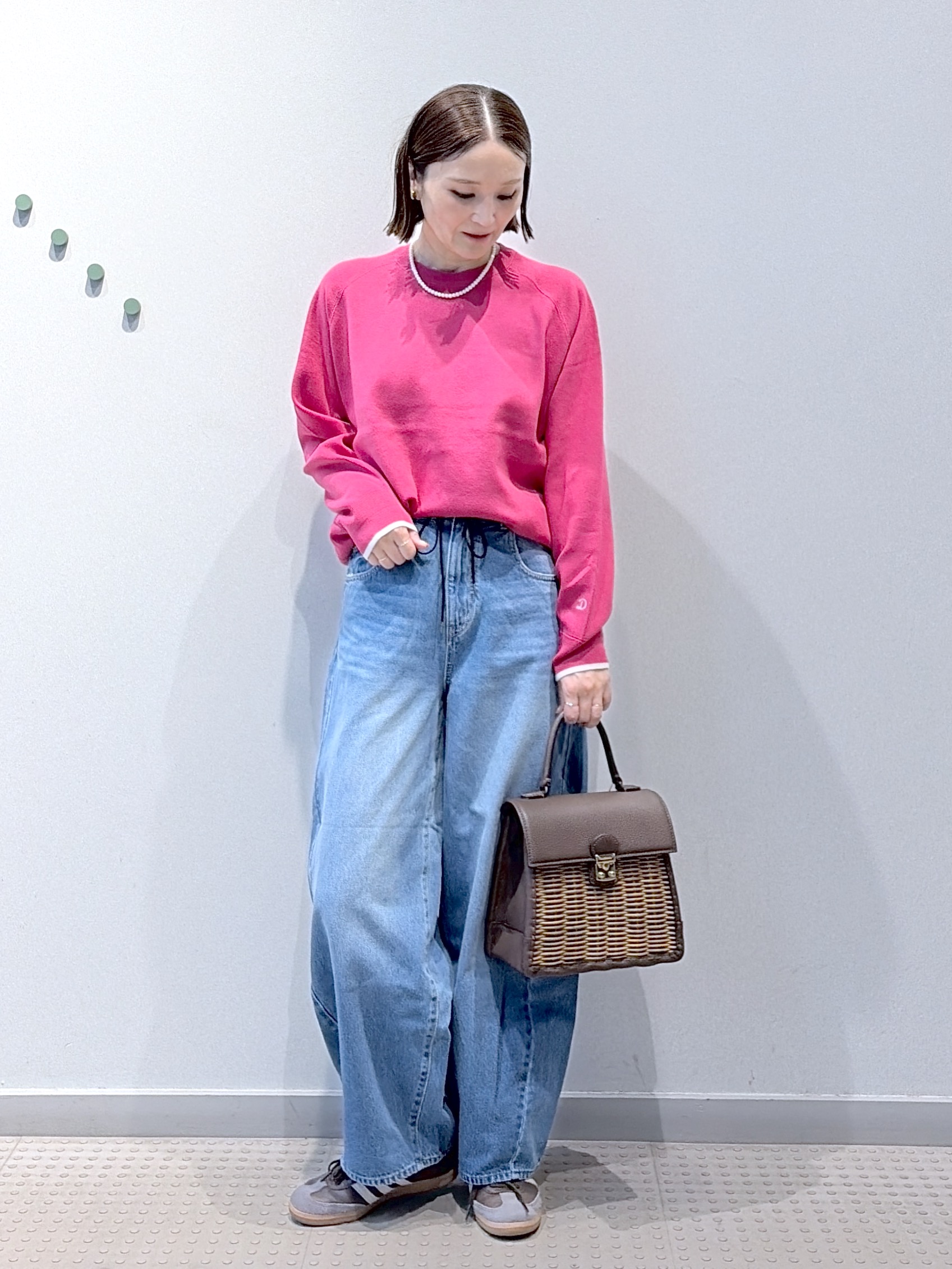 yoshikadoさんの「DRESSTERIOR｜【6色展開/ウォッシャブル】コットンカシミヤニット」を使ったコーディネート