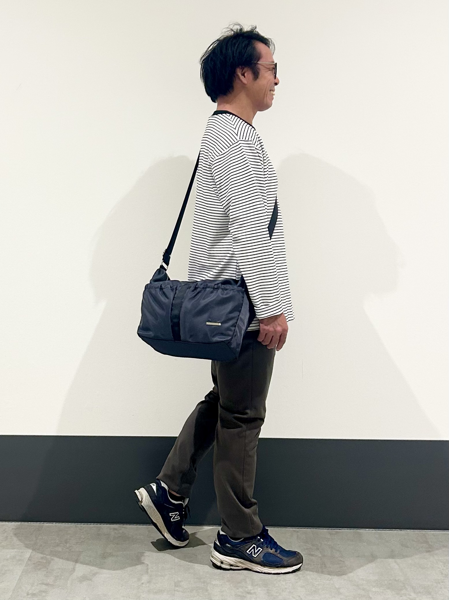 KENJI Iさんの「THE SHOP TK｜【洗濯機OK】リップルボーダー長袖Tシャツ」を使ったコーディネート