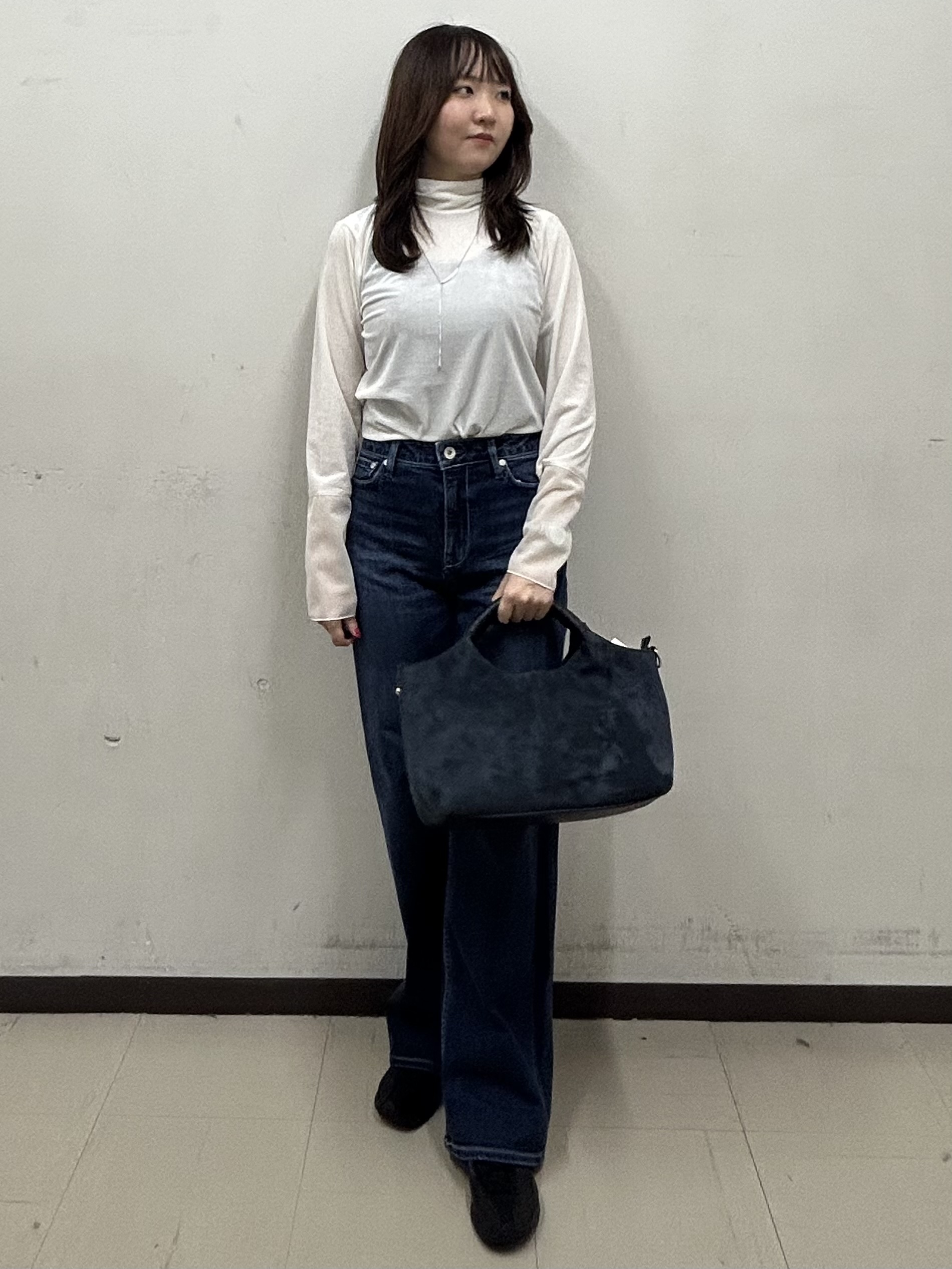 noeさんの「INDIVI｜【洗える】ファンシーヤーンVネックニットベスト」を使ったコーディネート