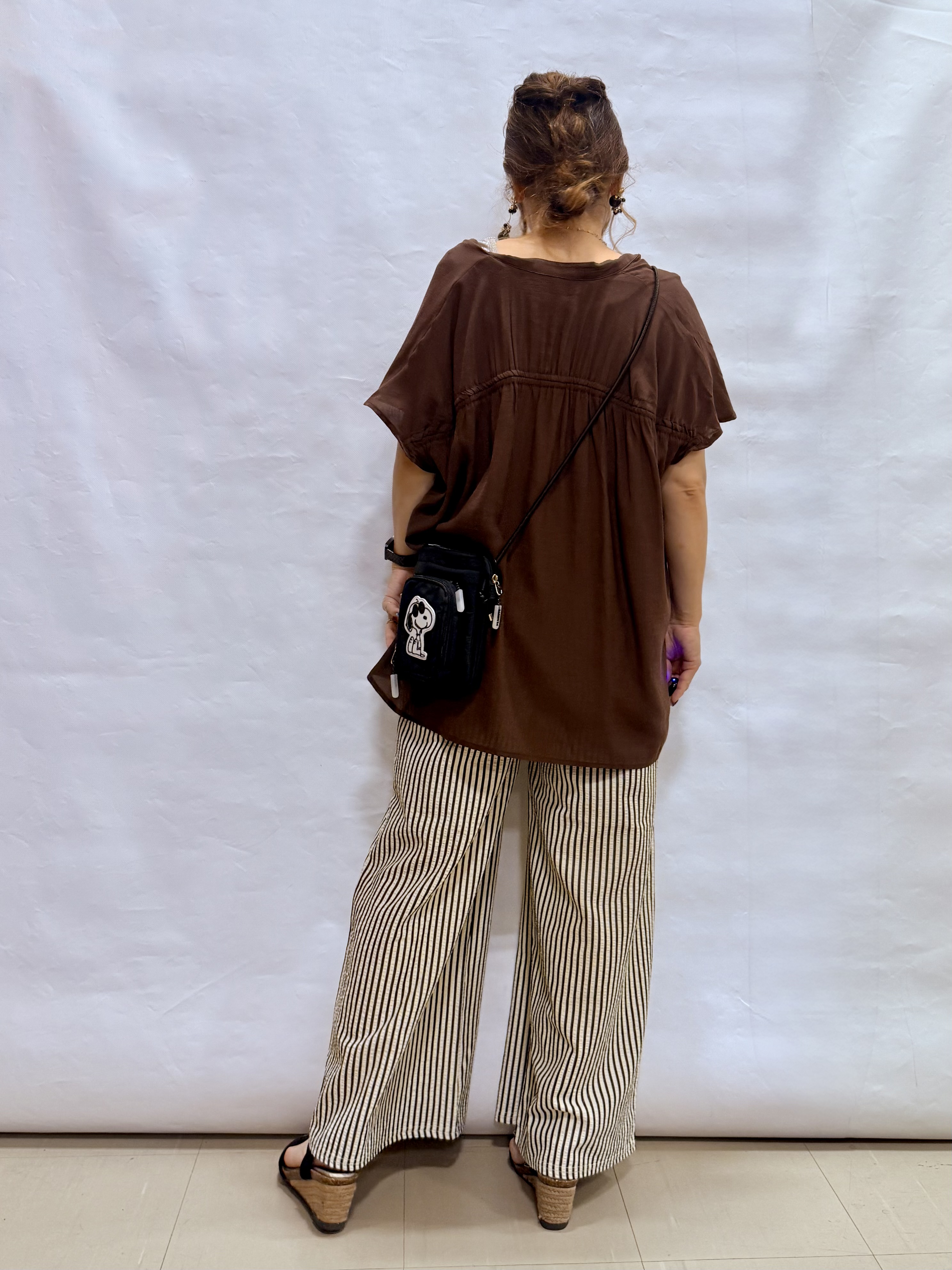 fuuさんの「SHOO･LA･RUE｜【UV/洗濯機可】ほんのりシアーで上品な バックギャザーブラウス」を使ったコーディネート