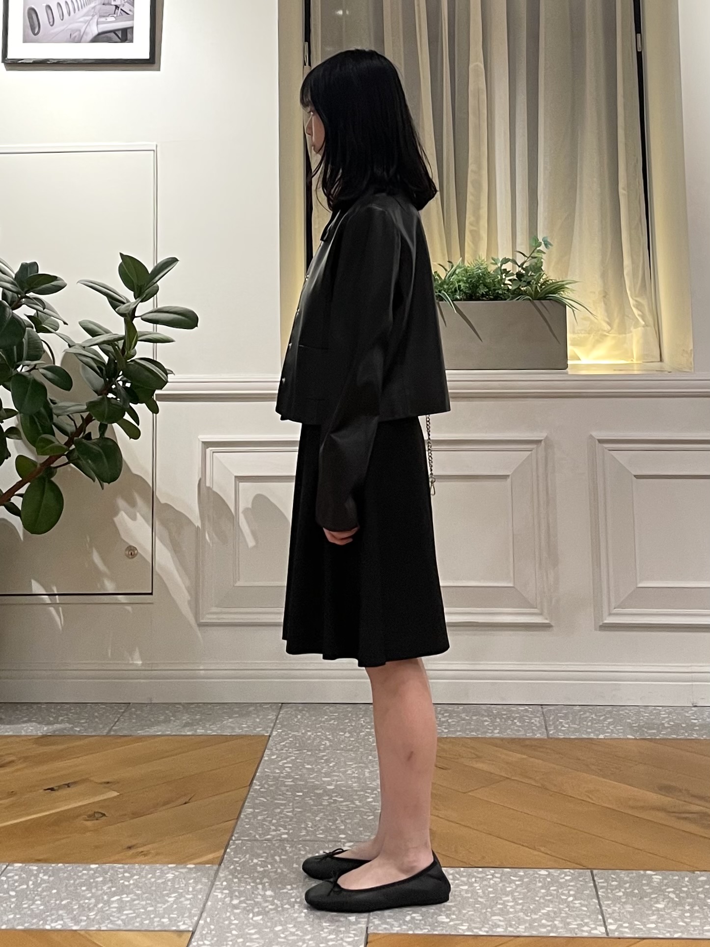 Lilyさんの「DRESSTERIOR｜【軽量レザー】ノーカラー ラムレザージャケット」を使ったコーディネート