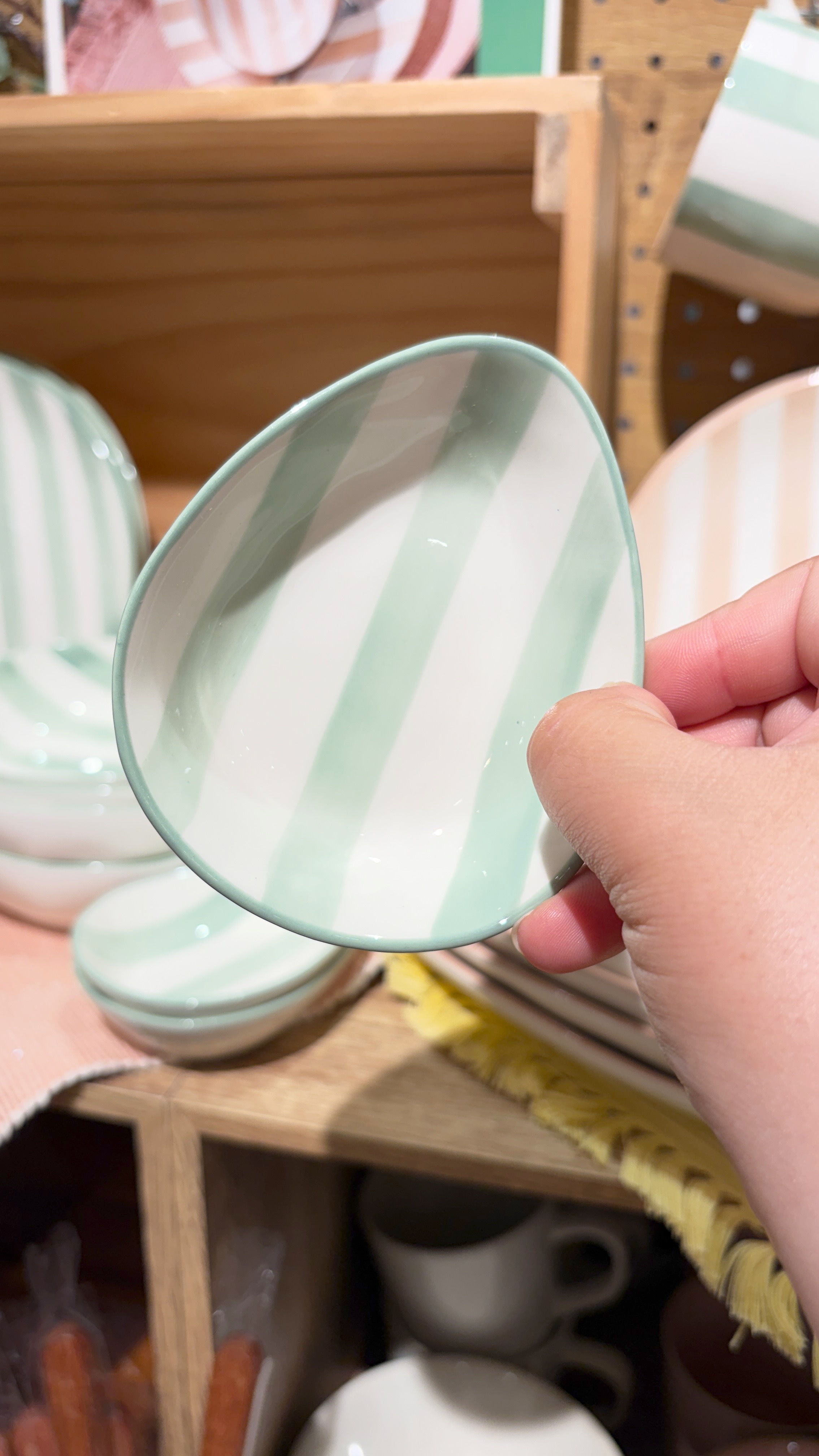 まのちゃんさんの「212 KITCHEN STORE｜ストライプ リーフボウル PK」を使ったコーディネート