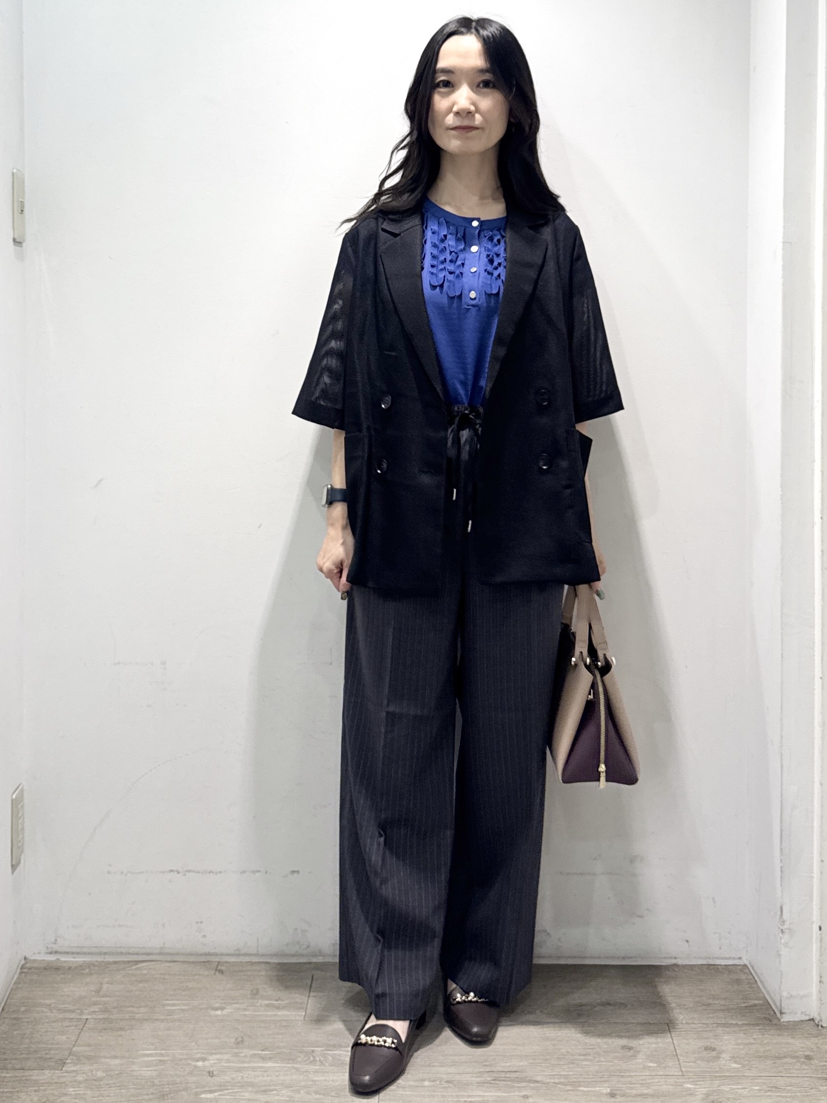 yuicciさんの「OPAQUE.CLIP｜【接触冷感／UV】フリルフレンチスリーブニット《洗濯機OK》」を使ったコーディネート