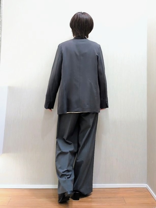 ミズタさんの「UNTITLED｜【5色展開/手洗い可】ローシルクウールニットベスト」を使ったコーディネート