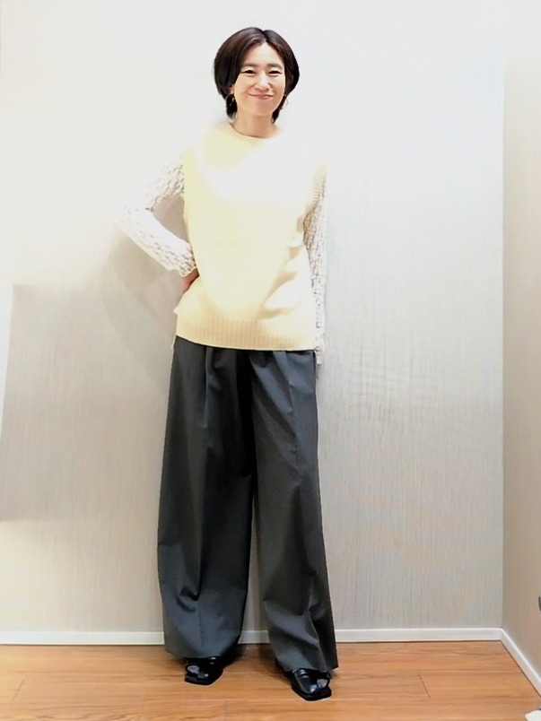 ミズタさんの「UNTITLED｜【5色展開/手洗い可】ローシルクウールニットベスト」を使ったコーディネート