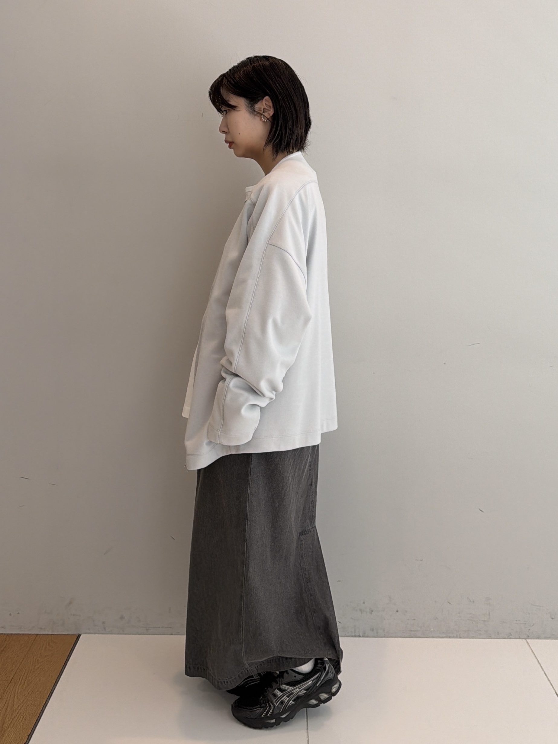 abeさんの「tk.TAKEO KIKUCHI｜ヘンリーネック長袖Tシャツ」を使ったコーディネート
