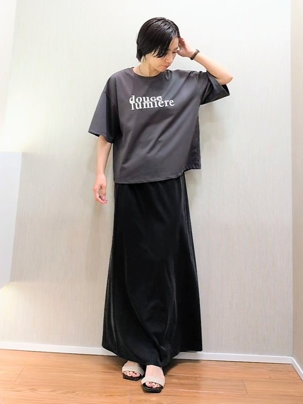 ミズタさんの「UNTITLED｜コットンロゴTシャツ」を使ったコーディネート
