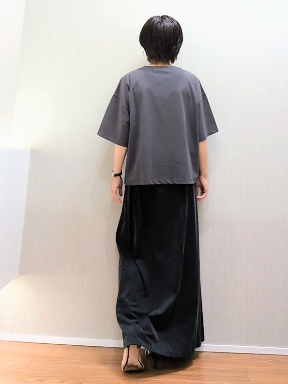 ミズタさんの「UNTITLED｜コットンロゴTシャツ」を使ったコーディネート