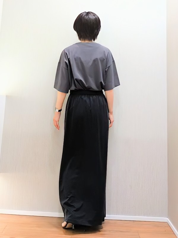 ミズタさんの「UNTITLED｜コットンロゴTシャツ」を使ったコーディネート