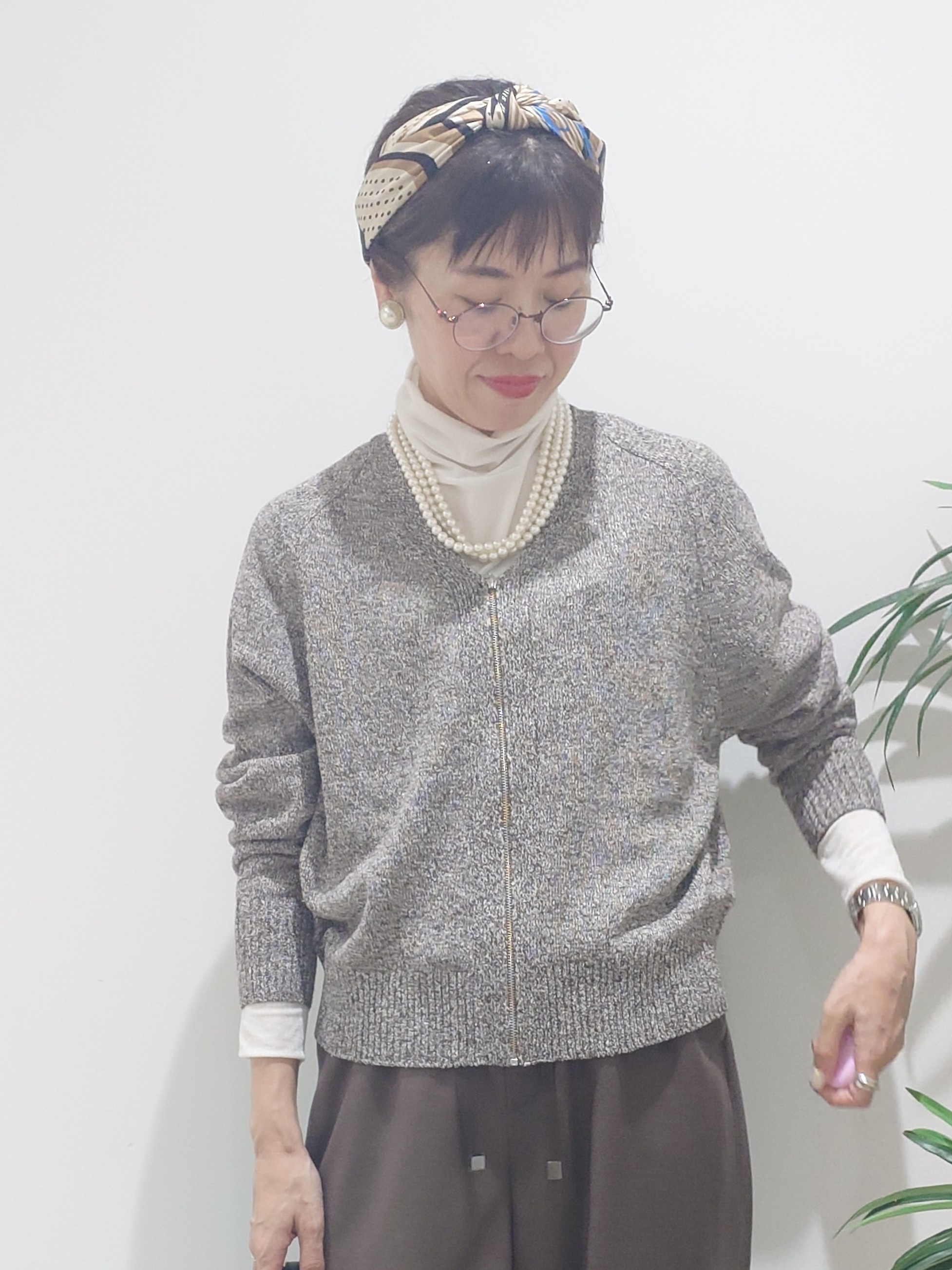 MUTSUKOさんの「UNTITLED｜【アレンジ自在】ロングパール調ネックレス」を使ったコーディネート