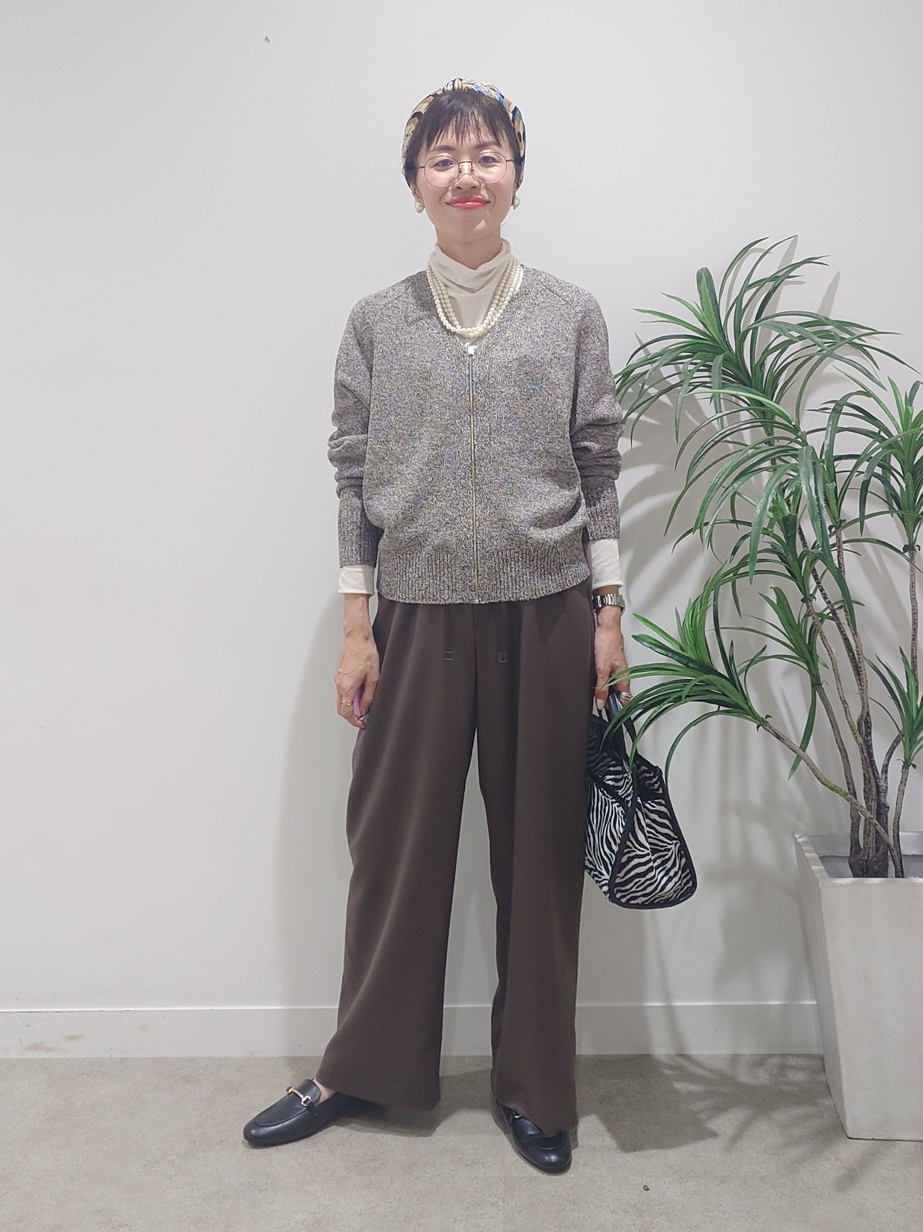 MUTSUKOさんの「UNTITLED｜【アレンジ自在】ロングパール調ネックレス」を使ったコーディネート