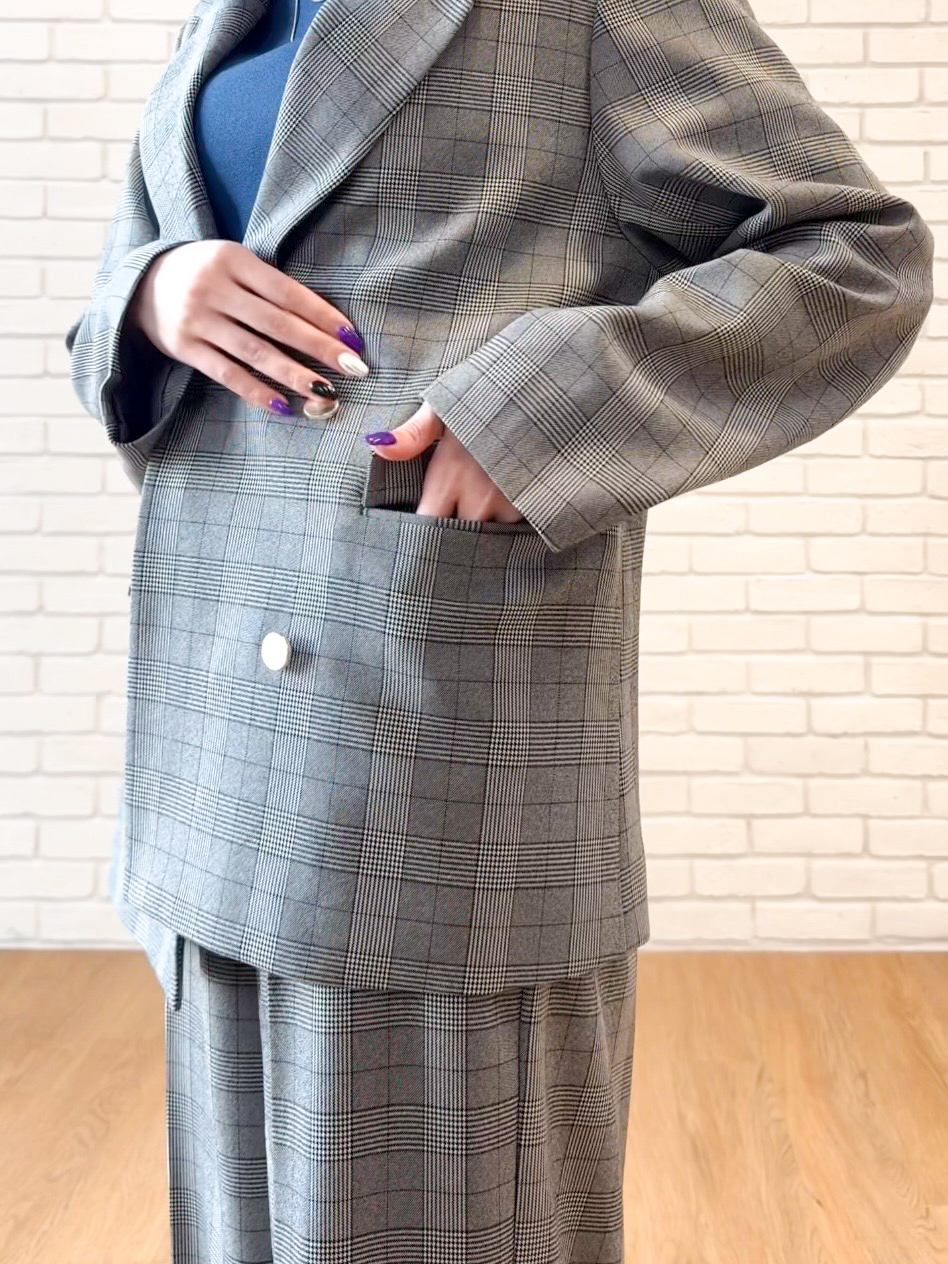 𝐜𝐡𝐢𝐤𝐚さんの「SHOO･LA･RUE｜【ガンガン洗える/UV/毛玉になりにくい】二の腕見せない 5分袖ニット」を使ったコーディネート