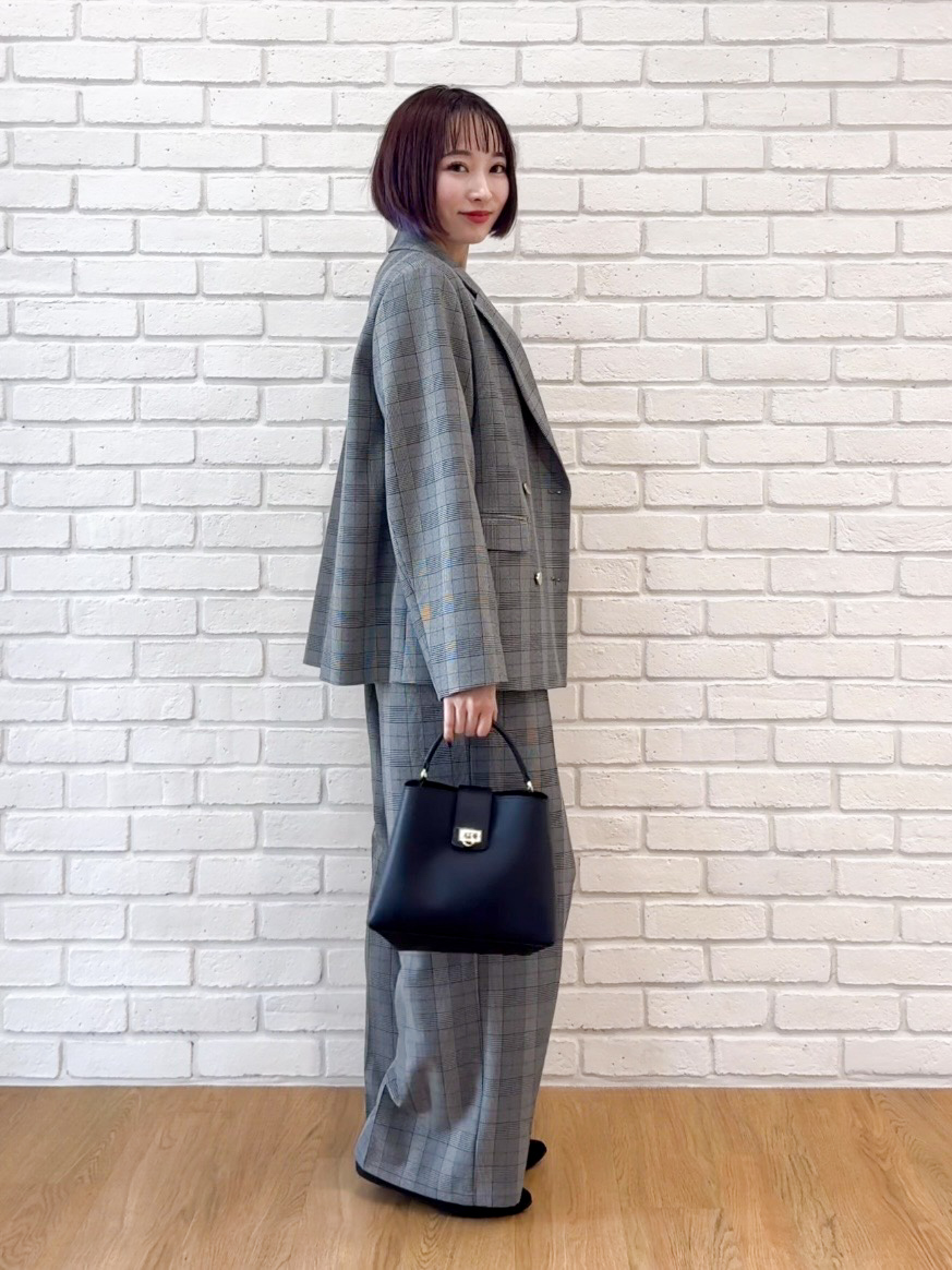 𝐜𝐡𝐢𝐤𝐚さんの「SHOO･LA･RUE｜【ガンガン洗える/UV/毛玉になりにくい】二の腕見せない 5分袖ニット」を使ったコーディネート