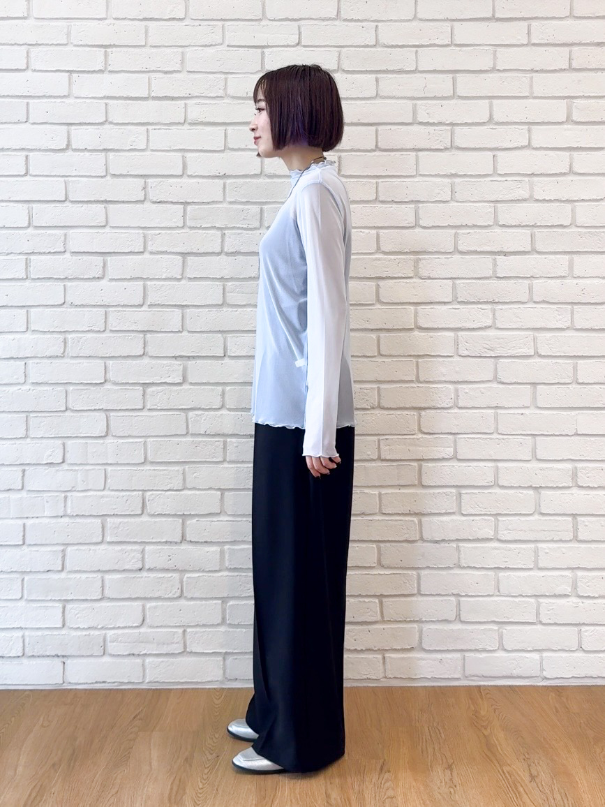 𝐜𝐡𝐢𝐤𝐚さんの「SHOO･LA･RUE｜【洗濯後しわになりにくい/S-LL】選べる6パターン 羽織としても活躍する ベーシックシャツ」を使ったコーディネート