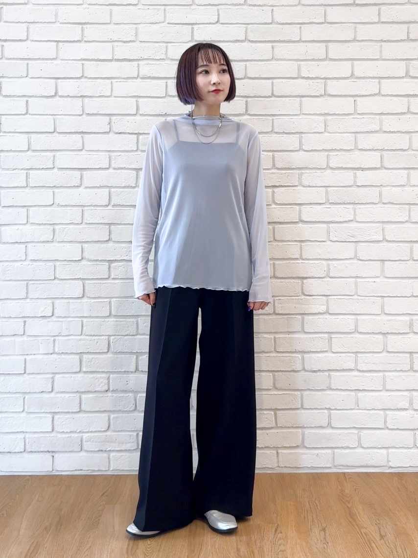 𝐜𝐡𝐢𝐤𝐚さんの「SHOO･LA･RUE｜【洗濯後しわになりにくい/S-LL】選べる6パターン 羽織としても活躍する ベーシックシャツ」を使ったコーディネート