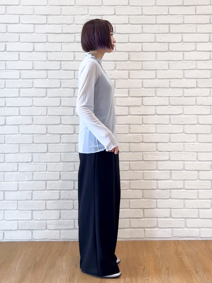 𝐜𝐡𝐢𝐤𝐚さんの「SHOO･LA･RUE｜【洗濯後しわになりにくい/S-LL】選べる6パターン 羽織としても活躍する ベーシックシャツ」を使ったコーディネート
