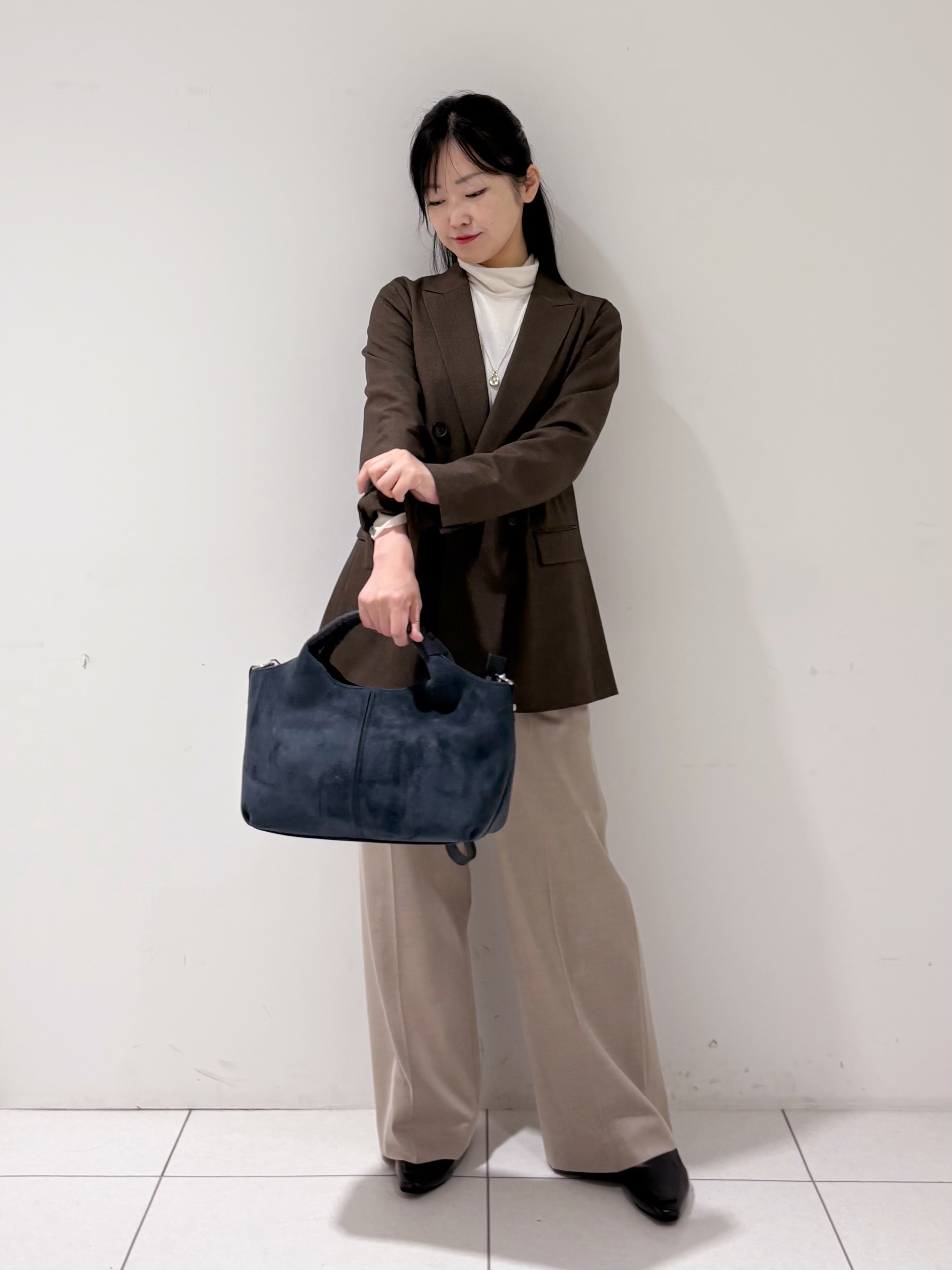 momokoさんの「INDIVI｜【洗濯機OK／ストレッチ◎】秋はじめのダブルジャケット」を使ったコーディネート