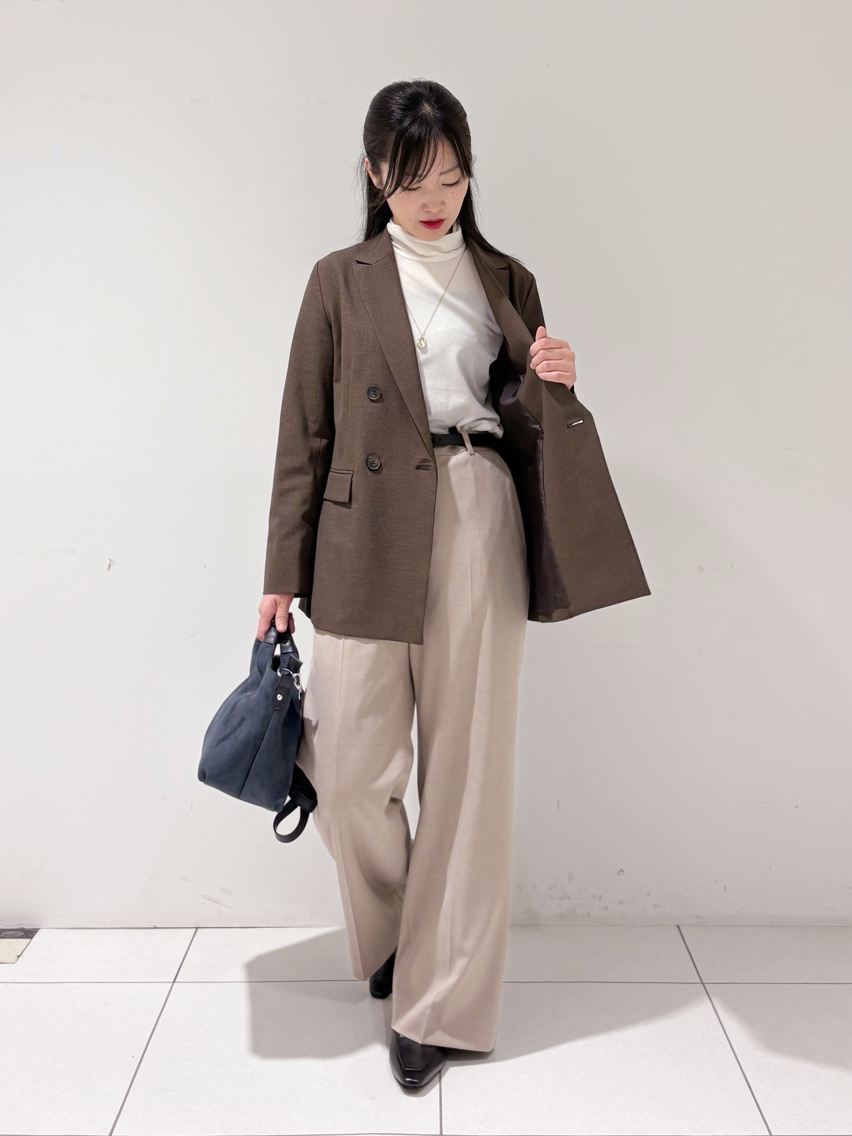 momokoさんの「INDIVI｜【洗濯機OK／ストレッチ◎】秋はじめのダブルジャケット」を使ったコーディネート