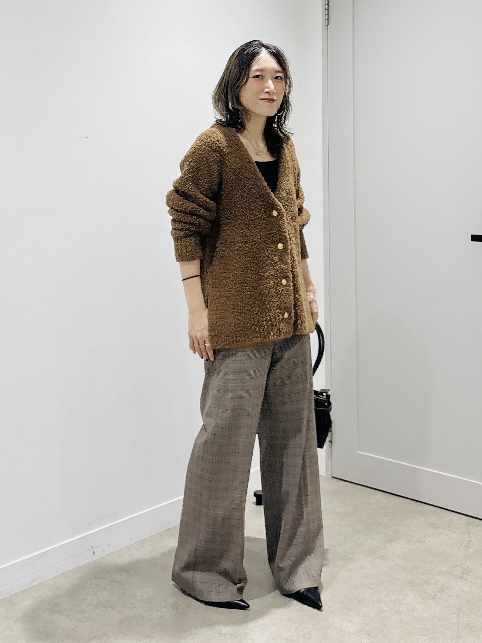 kotakiさんの「INDIVI｜【洗濯機OK／ストレッチ◎】ストレートワイドパンツ」を使ったコーディネート