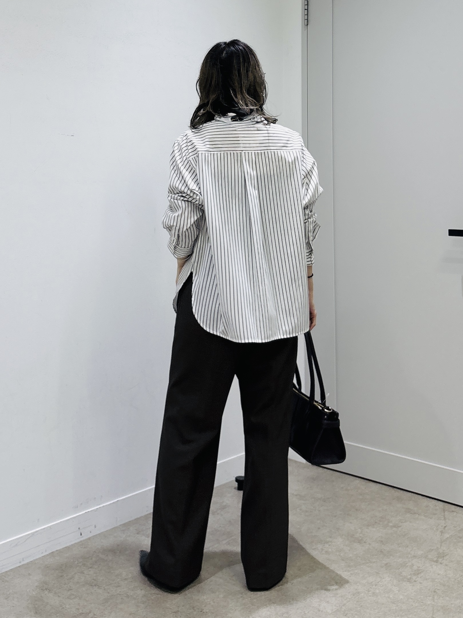 kotakiさんの「INDIVI｜【洗濯機OK／ストレッチ◎】ストレートワイドパンツ」を使ったコーディネート