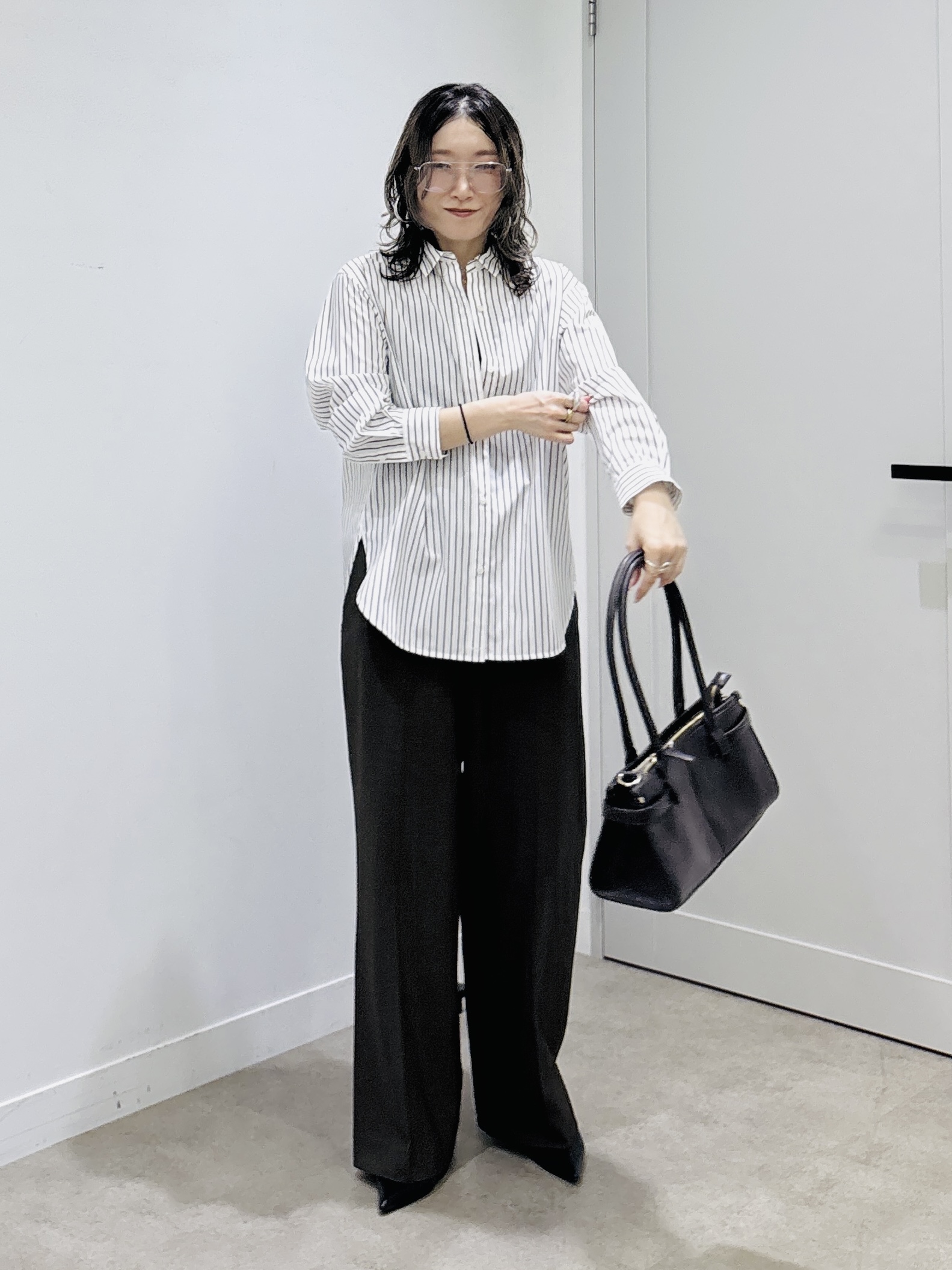 kotakiさんの「INDIVI｜【洗濯機OK／ストレッチ◎】ストレートワイドパンツ」を使ったコーディネート