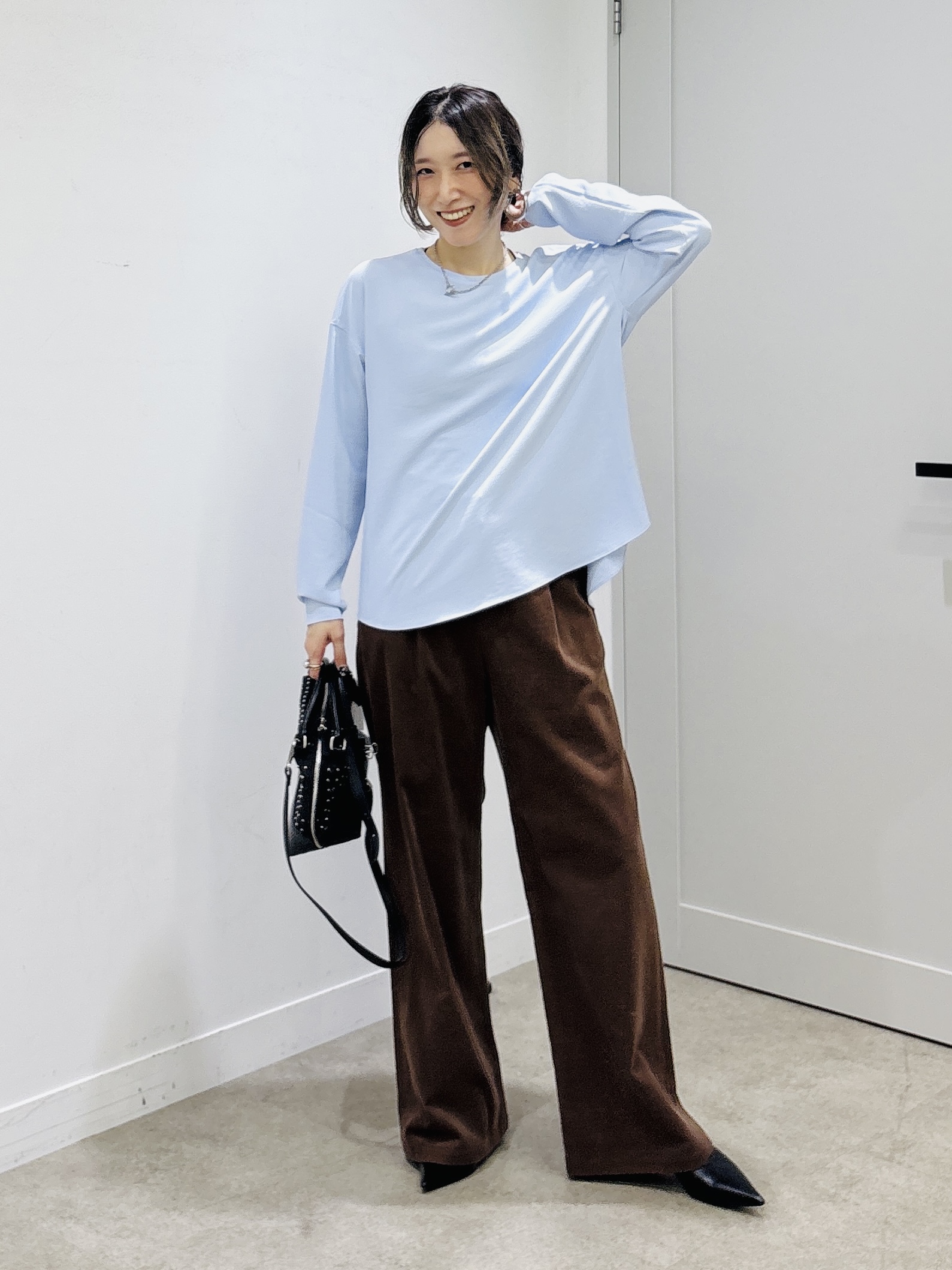 kotakiさんの「INDIVI｜【楽ちん出し入れ】ミニスタッズ 2WAYハンドバッグ」を使ったコーディネート