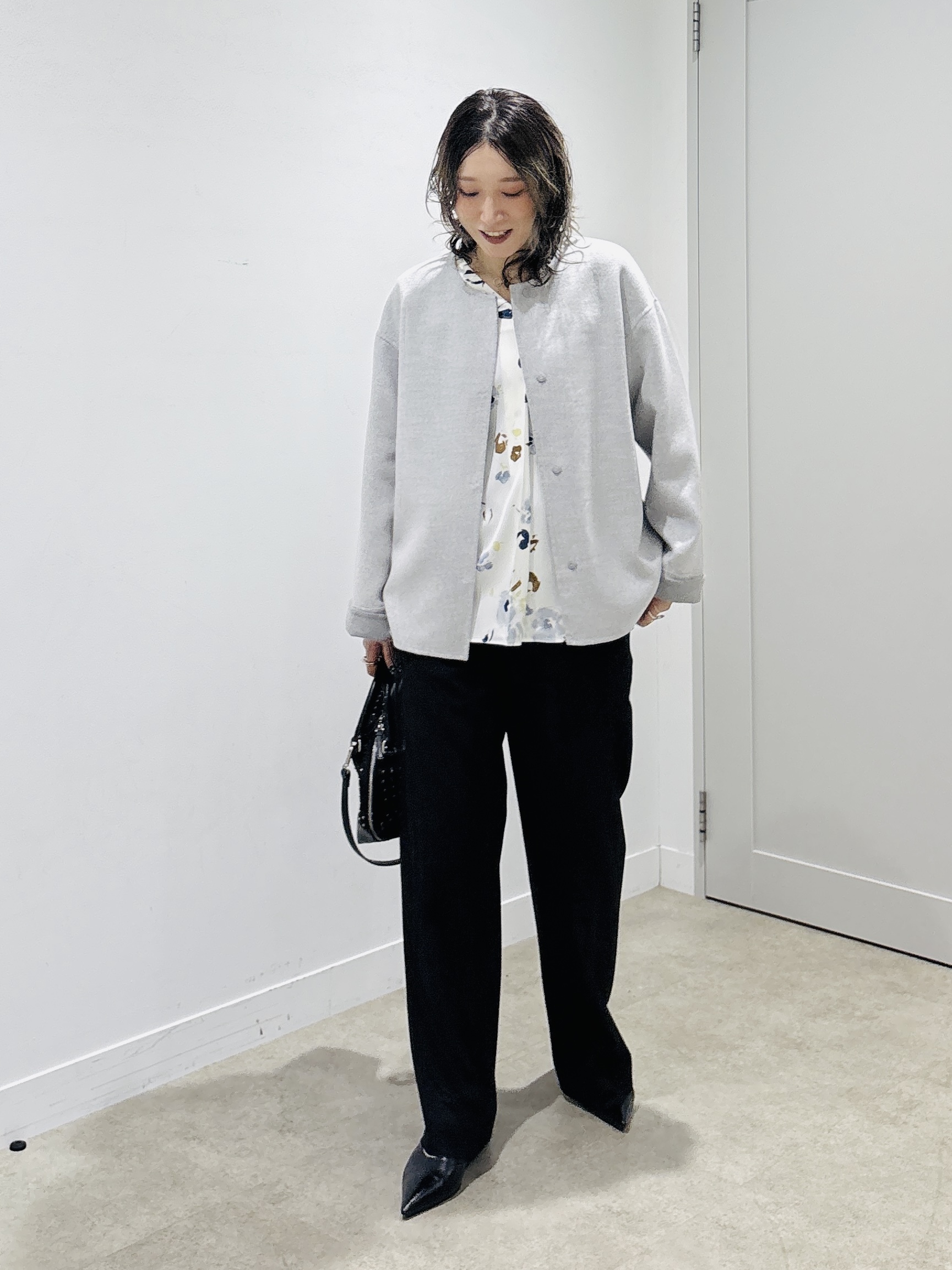 kotakiさんの「INDIVI｜【映える1枚】花柄プリントブラウス」を使ったコーディネート