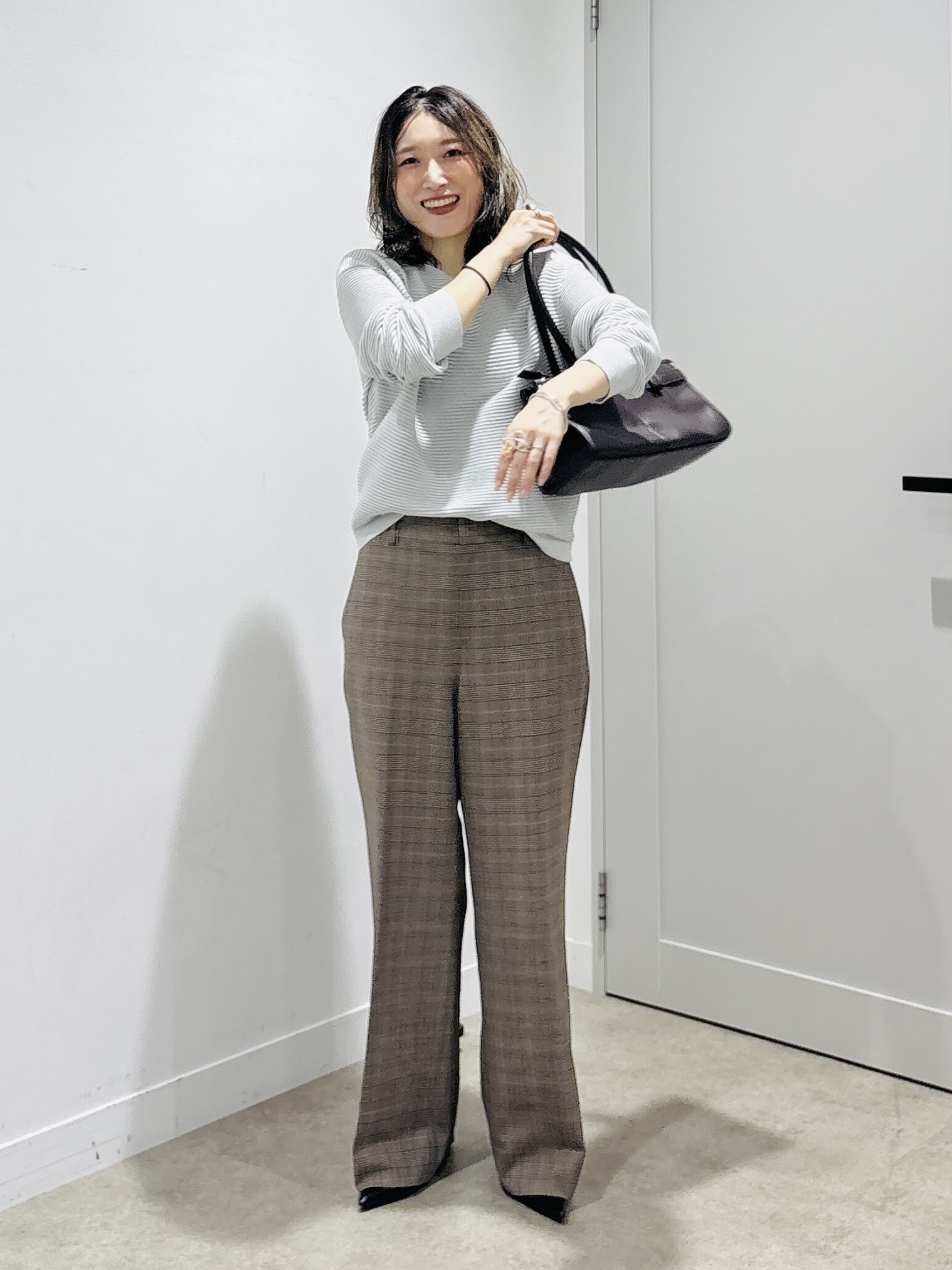 kotakiさんの「INDIVI｜◆【ウール混／体型カバー】ラメガーター編み Vネックニット」を使ったコーディネート